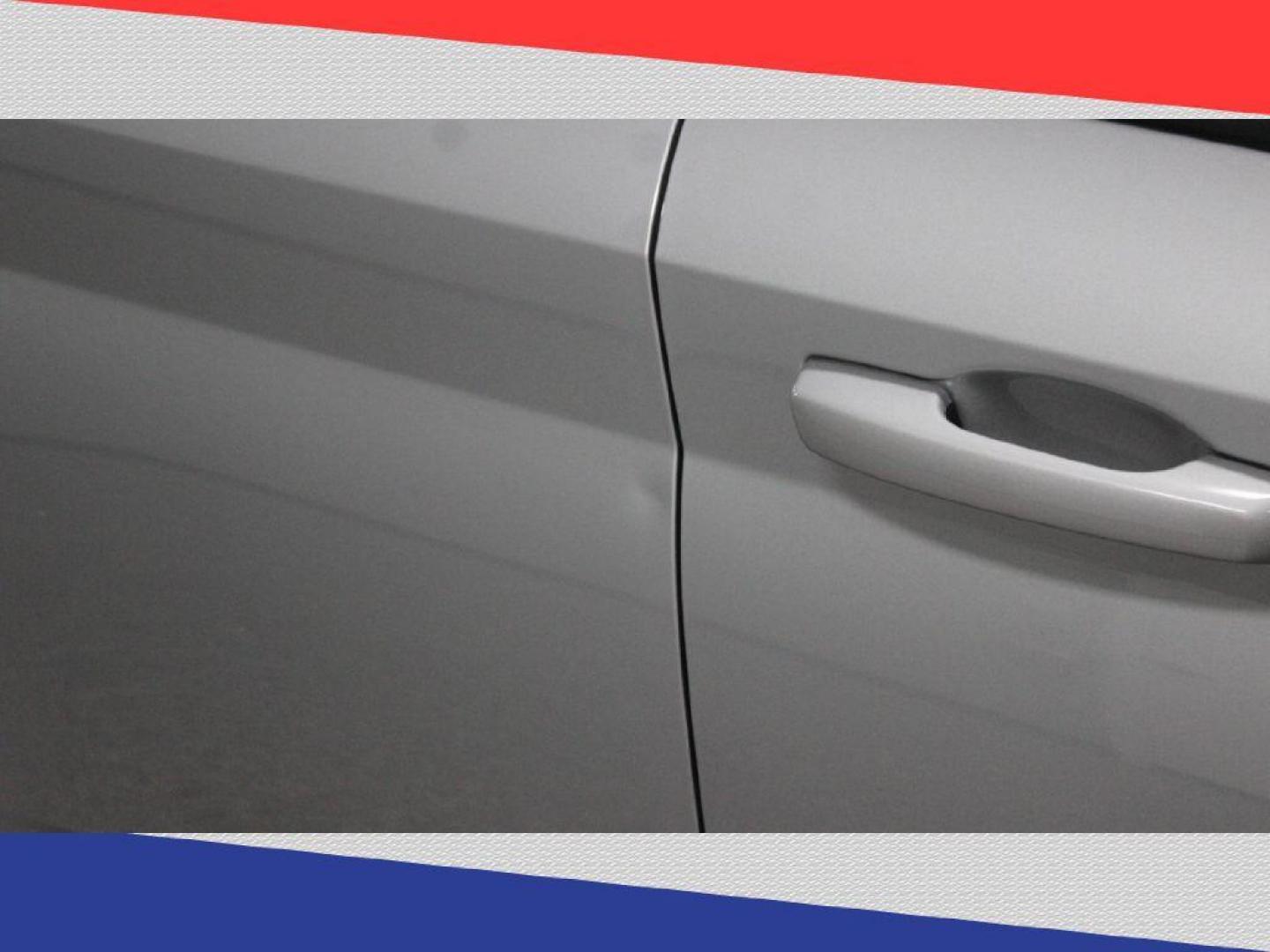 2020 Hyundai Venue SEL (KMHRC8A34LU) with an 1.6L L4 DOHC 16V engine, 6A transmission, located at 5170 N La Cholla Blvd, Tucson, AZ, 85705, (520) 989-0282, 32.228245, -111.011742 - 2020 Hyundai Venue - Photo#35