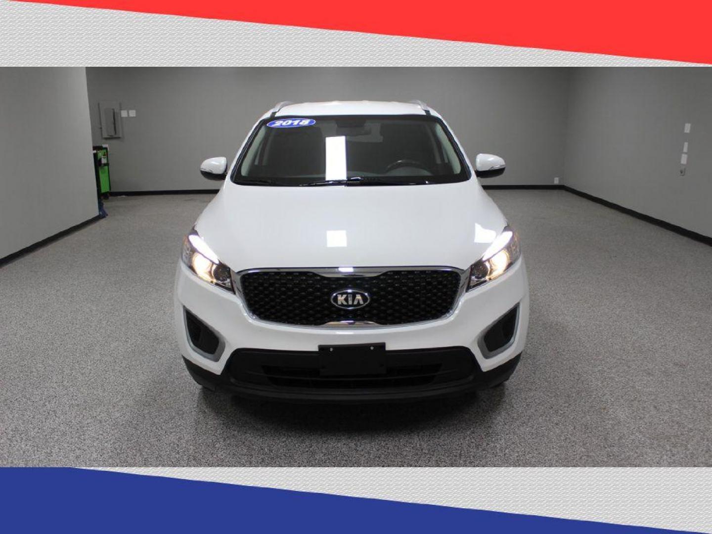 2018 Kia Sorento LX 2WD (5XYPG4A39JG) with an 2.4L L4 DOHC 16V engine, 6A transmission, located at 5170 N La Cholla Blvd, Tucson, AZ, 85705, (520) 989-0282, 32.228245, -111.011742 - 2018 Kia Sorento - Photo#7