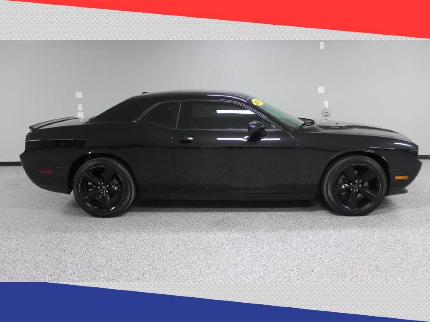 2011 Dodge Challenger R/T (2B3CJ5DT3BH) with an 5.7L V8 OHV 16V engine, 4-Speed Automatic transmission, located at 5170 N La Cholla Blvd, Tucson, AZ, 85705, (520) 989-0282, 32.228245, -111.011742 - 2011 Dodge Challenger - Photo#1