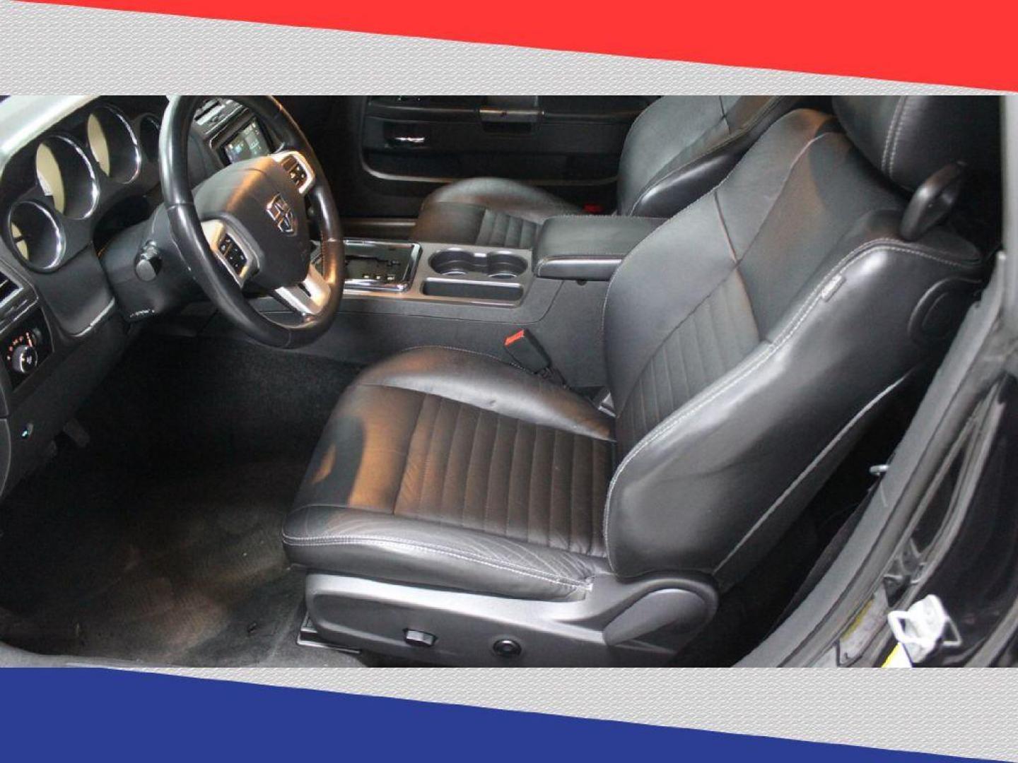 2011 Dodge Challenger R/T (2B3CJ5DT3BH) with an 5.7L V8 OHV 16V engine, 4-Speed Automatic transmission, located at 5170 N La Cholla Blvd, Tucson, AZ, 85705, (520) 989-0282, 32.228245, -111.011742 - 2011 Dodge Challenger - Photo#10