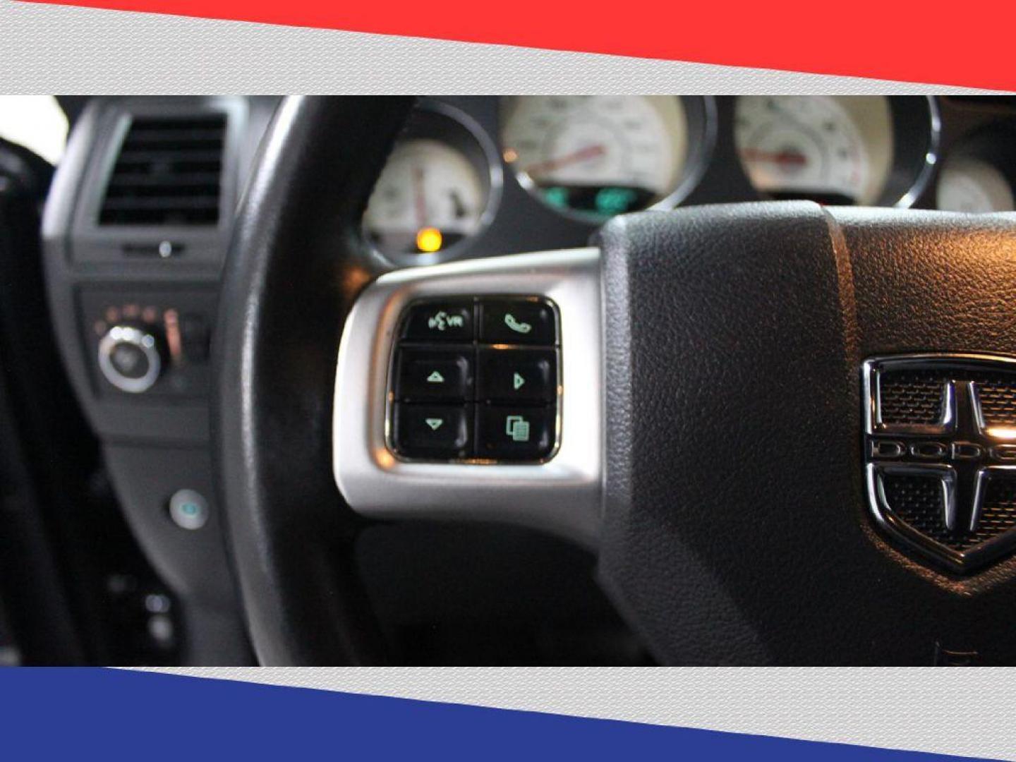 2011 Dodge Challenger R/T (2B3CJ5DT3BH) with an 5.7L V8 OHV 16V engine, 4-Speed Automatic transmission, located at 5170 N La Cholla Blvd, Tucson, AZ, 85705, (520) 989-0282, 32.228245, -111.011742 - 2011 Dodge Challenger - Photo#15
