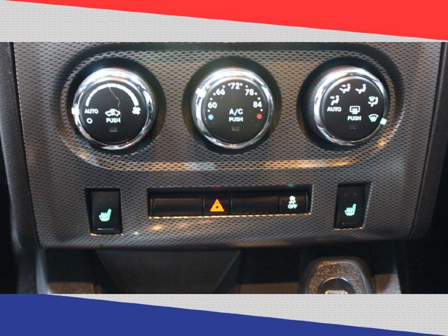 2011 Dodge Challenger R/T (2B3CJ5DT3BH) with an 5.7L V8 OHV 16V engine, 4-Speed Automatic transmission, located at 5170 N La Cholla Blvd, Tucson, AZ, 85705, (520) 989-0282, 32.228245, -111.011742 - 2011 Dodge Challenger - Photo#18