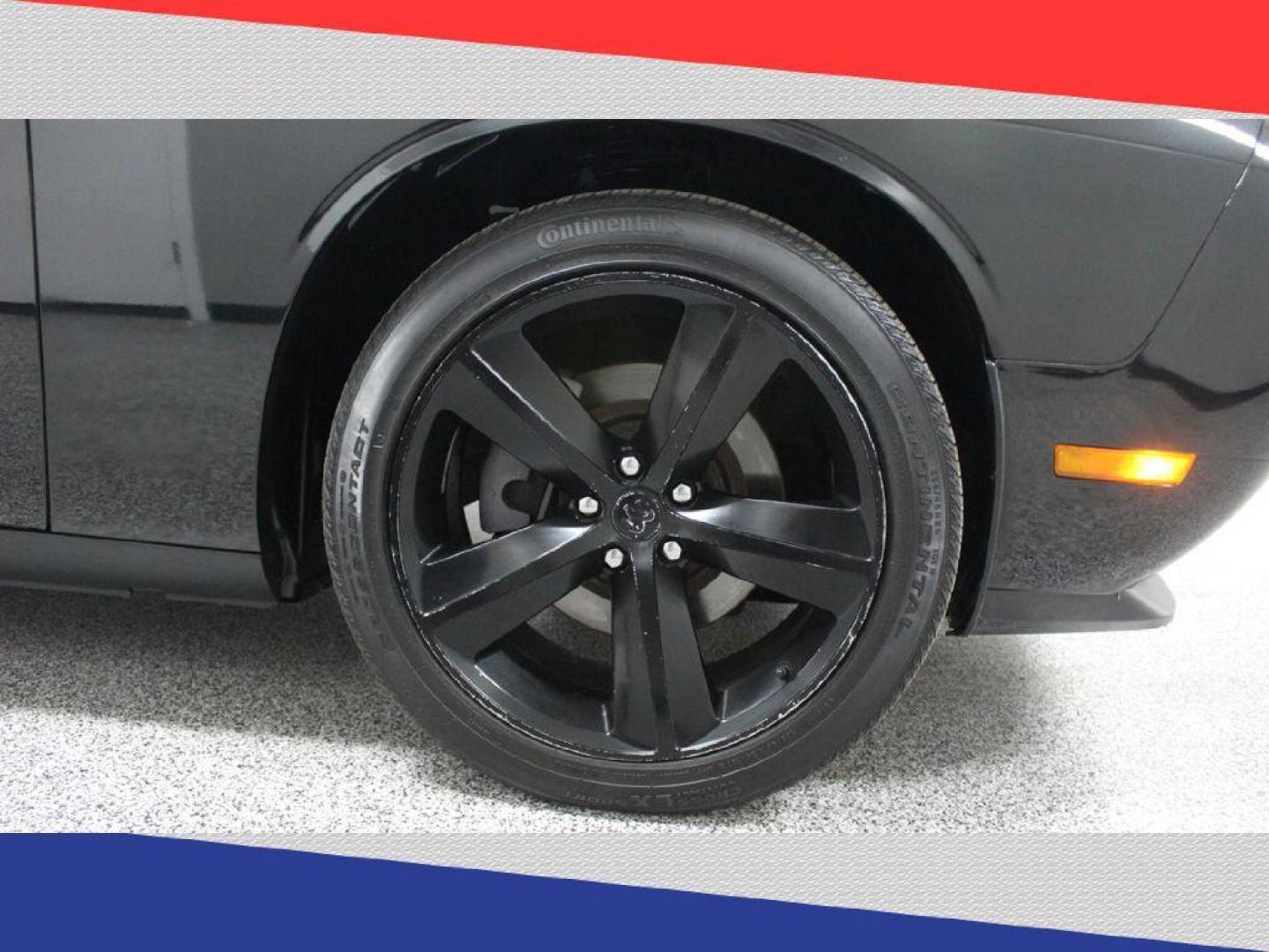 2011 Dodge Challenger R/T (2B3CJ5DT3BH) with an 5.7L V8 OHV 16V engine, 4-Speed Automatic transmission, located at 5170 N La Cholla Blvd, Tucson, AZ, 85705, (520) 989-0282, 32.228245, -111.011742 - 2011 Dodge Challenger - Photo#31