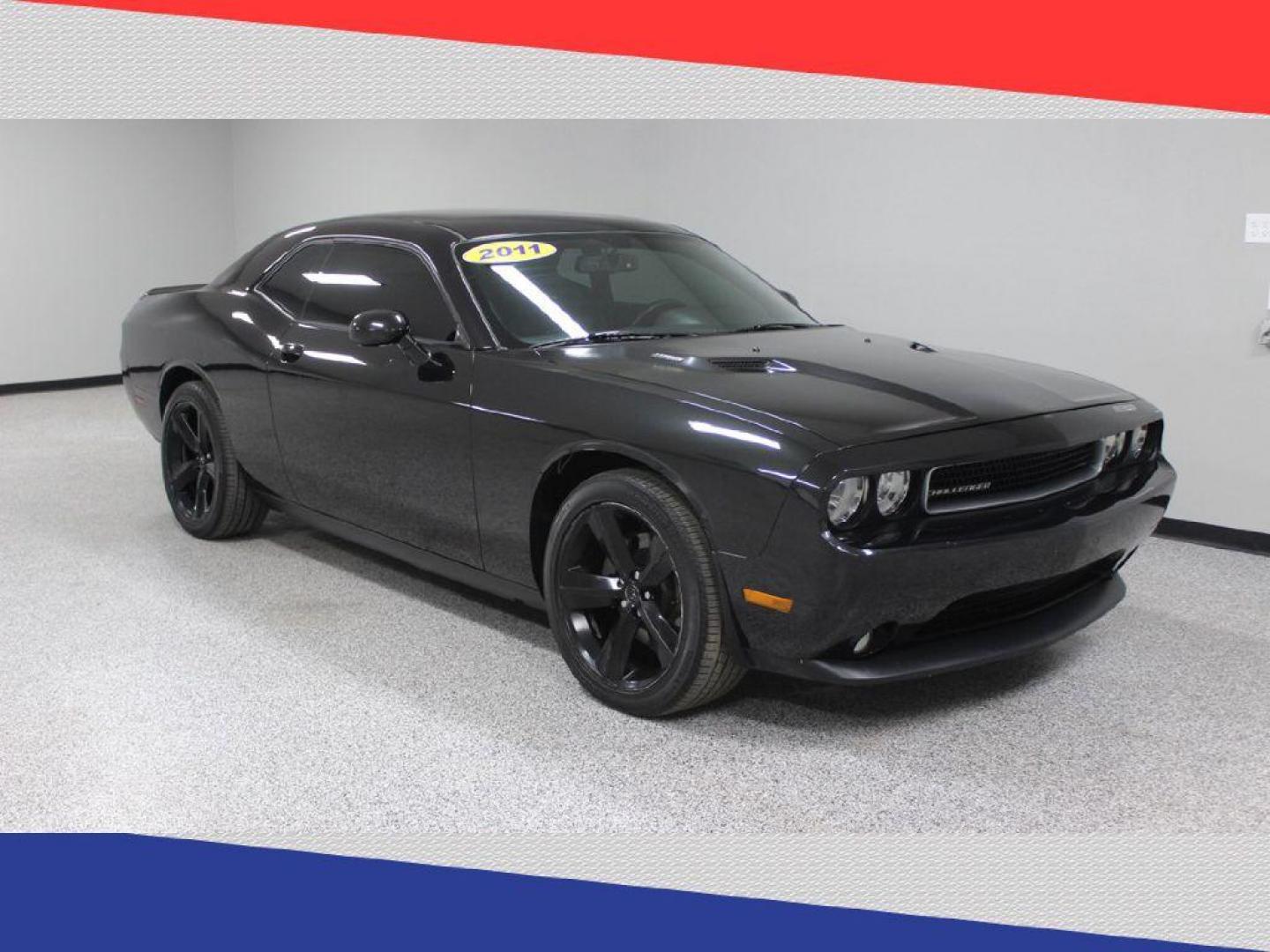 2011 Dodge Challenger R/T (2B3CJ5DT3BH) with an 5.7L V8 OHV 16V engine, 4-Speed Automatic transmission, located at 5170 N La Cholla Blvd, Tucson, AZ, 85705, (520) 989-0282, 32.228245, -111.011742 - 2011 Dodge Challenger - Photo#0