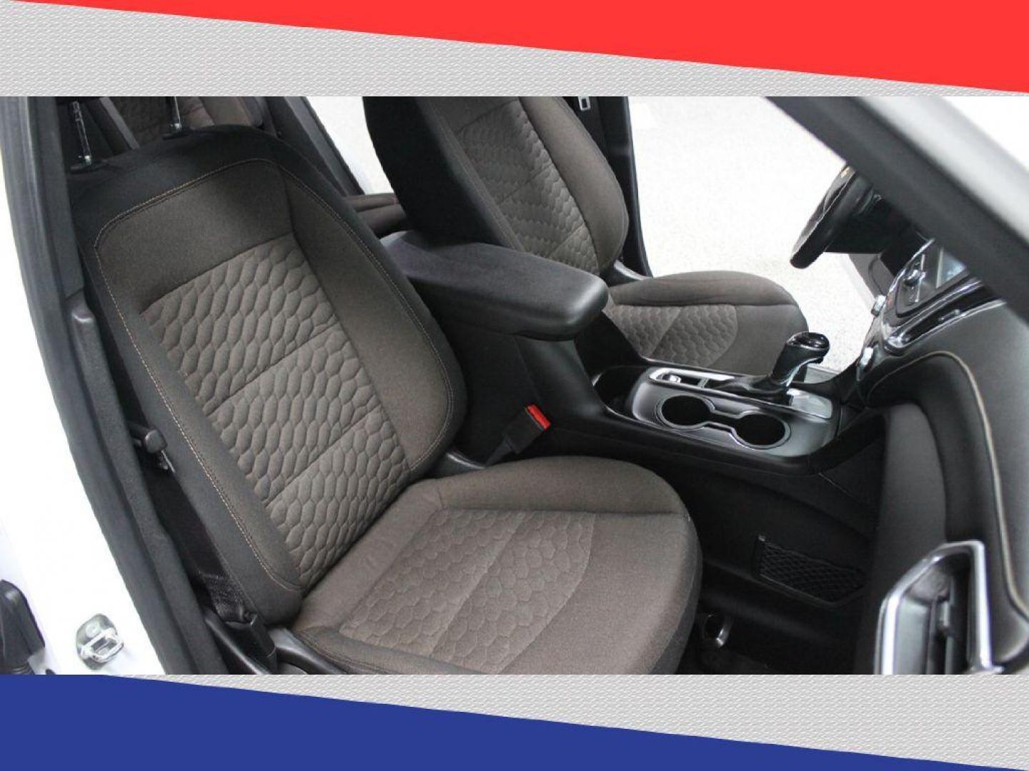 2018 Chevrolet Equinox LT 2WD (2GNAXJEV6J6) with an 1.5L L4 DIR DOHC 16V TURBO engine, 6A transmission, located at 5170 N La Cholla Blvd, Tucson, AZ, 85705, (520) 989-0282, 32.228245, -111.011742 - 2018 Chevrolet Equinox - Photo#28