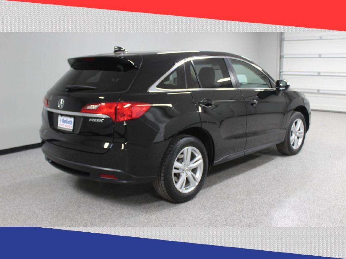 2013 Acura RDX 6-Spd AT w/ Technology Package (5J8TB3H54DL) with an 2.3L L4 DOHC 16V engine, 6-Speed Automatic transmission, located at 5170 N La Cholla Blvd, Tucson, AZ, 85705, (520) 989-0282, 32.228245, -111.011742 - 2013 Acura RDX - Photo#2