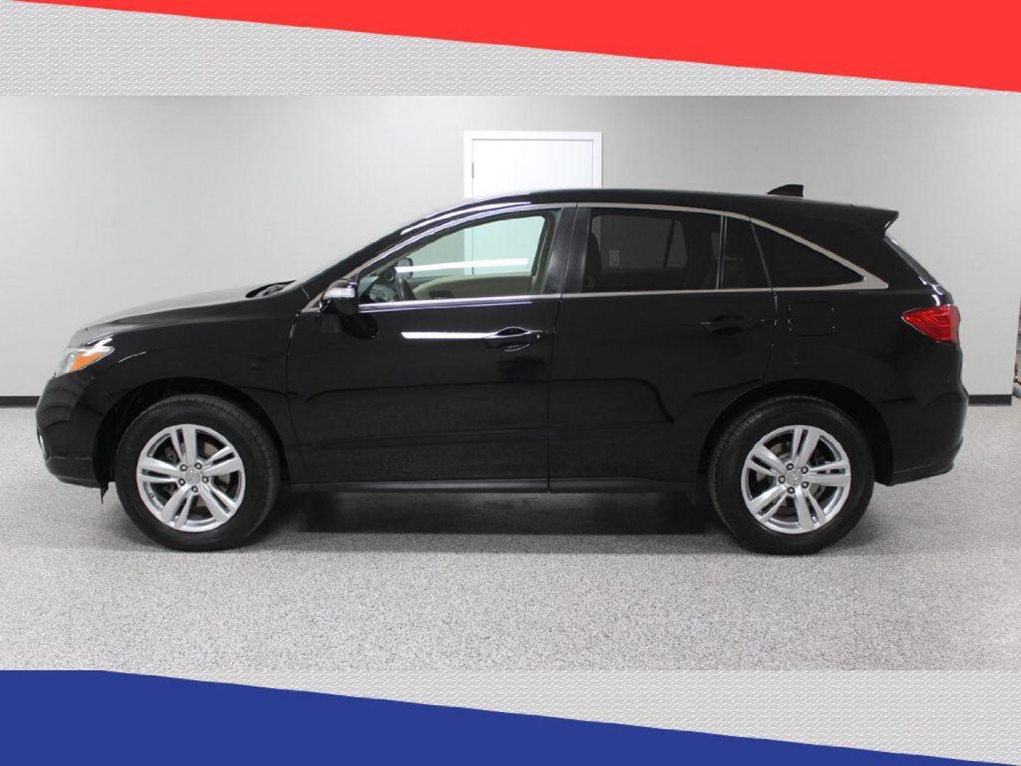 2013 Acura RDX 6-Spd AT w/ Technology Package (5J8TB3H54DL) with an 2.3L L4 DOHC 16V engine, 6-Speed Automatic transmission, located at 5170 N La Cholla Blvd, Tucson, AZ, 85705, (520) 989-0282, 32.228245, -111.011742 - 2013 Acura RDX - Photo#5
