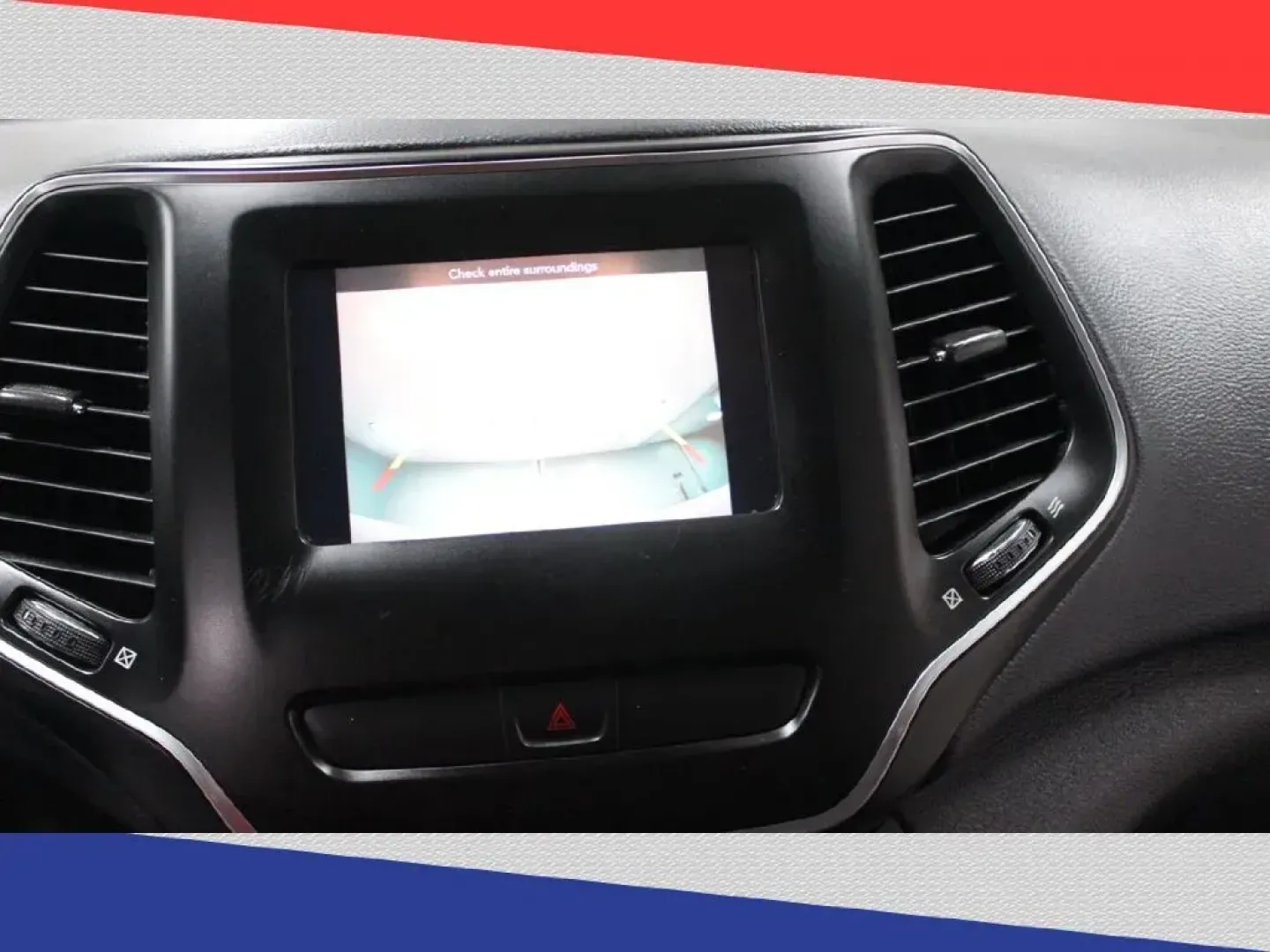 2020 Jeep Cherokee Latitude FWD (1C4PJLCB0LD) with an 2.4L L4 DOHC 16V engine, 9A transmission, located at 5170 N La Cholla Blvd, Tucson, AZ, 85705, (520) 989-0282, 32.228245, -111.011742 - 2020 Jeep Cherokee - Photo#9