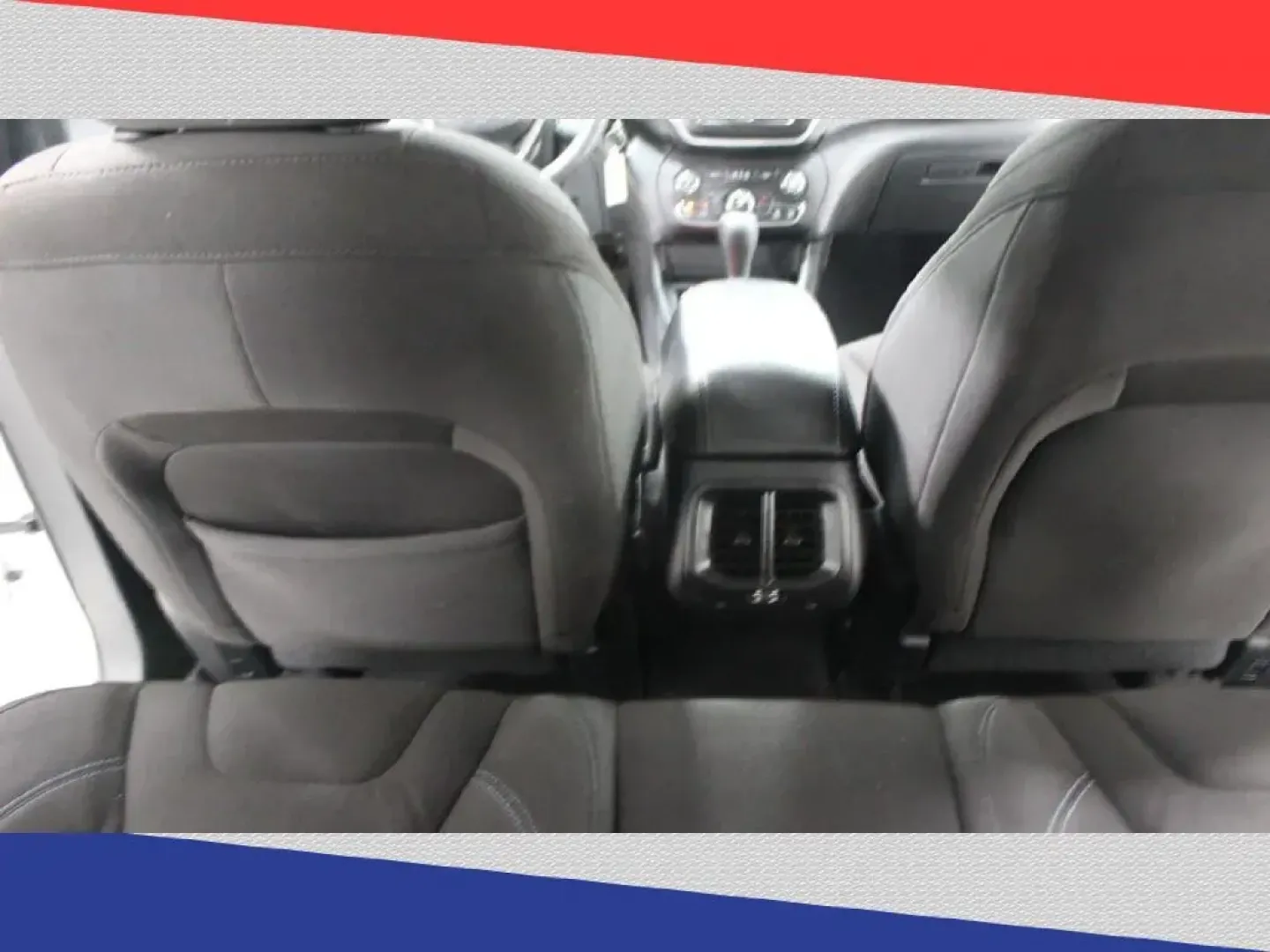 2020 Jeep Cherokee Latitude FWD (1C4PJLCB0LD) with an 2.4L L4 DOHC 16V engine, 9A transmission, located at 5170 N La Cholla Blvd, Tucson, AZ, 85705, (520) 989-0282, 32.228245, -111.011742 - 2020 Jeep Cherokee - Photo#24