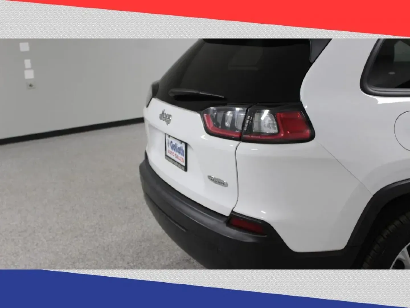 2020 Jeep Cherokee Latitude FWD (1C4PJLCB0LD) with an 2.4L L4 DOHC 16V engine, 9A transmission, located at 5170 N La Cholla Blvd, Tucson, AZ, 85705, (520) 989-0282, 32.228245, -111.011742 - 2020 Jeep Cherokee - Photo#27