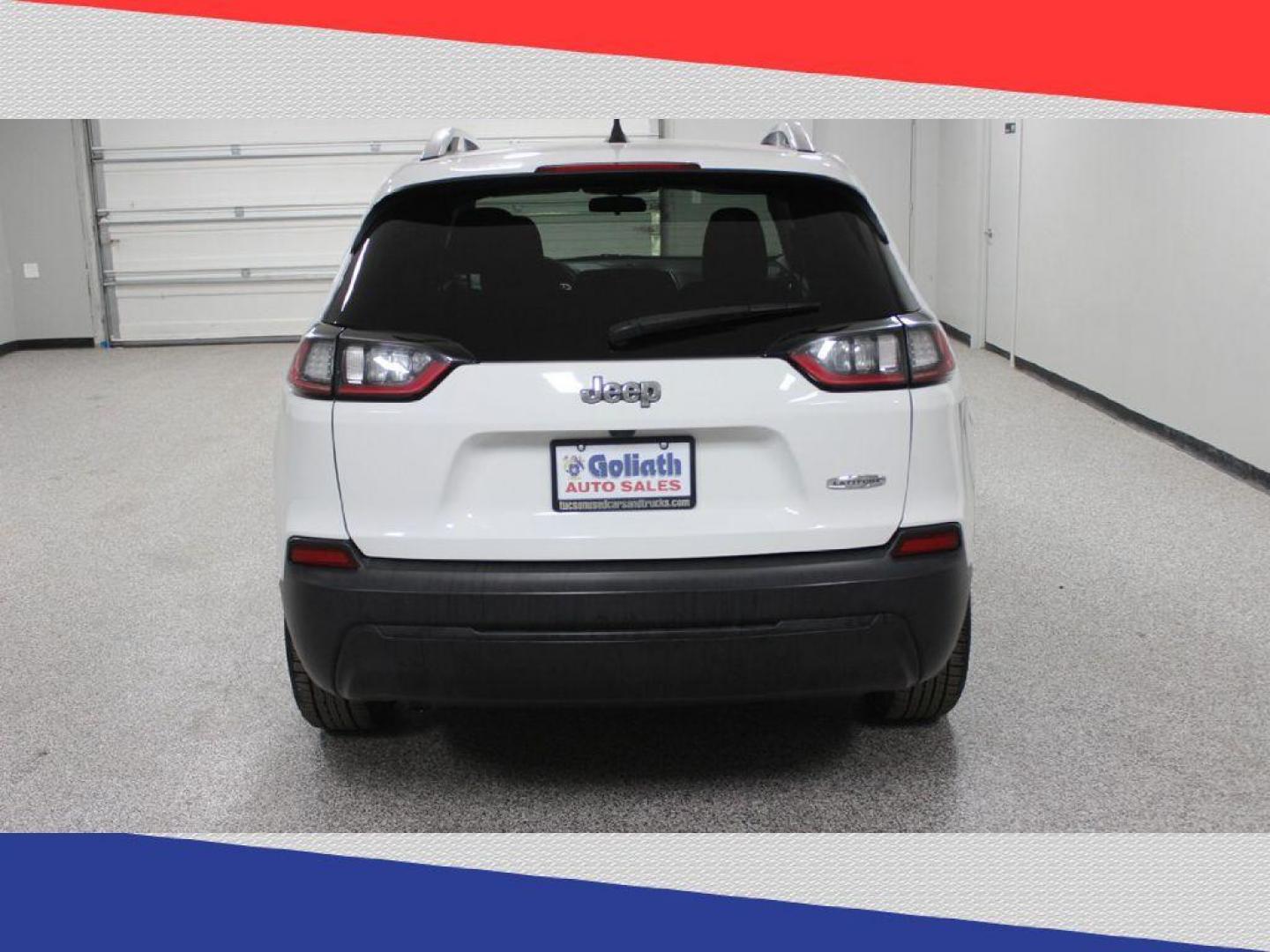 2020 Jeep Cherokee Latitude FWD (1C4PJLCB0LD) with an 2.4L L4 DOHC 16V engine, 9A transmission, located at 5170 N La Cholla Blvd, Tucson, AZ, 85705, (520) 989-0282, 32.228245, -111.011742 - 2020 Jeep Cherokee - Photo#3
