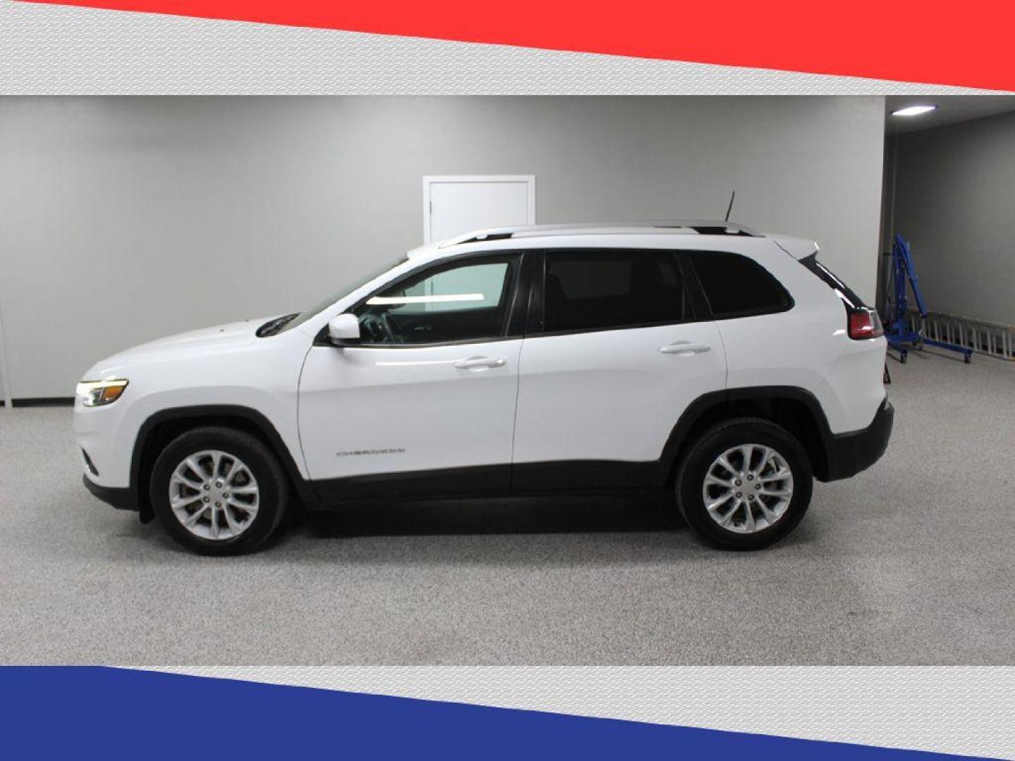 2020 Jeep Cherokee Latitude FWD (1C4PJLCB0LD) with an 2.4L L4 DOHC 16V engine, 9A transmission, located at 5170 N La Cholla Blvd, Tucson, AZ, 85705, (520) 989-0282, 32.228245, -111.011742 - 2020 Jeep Cherokee - Photo#5