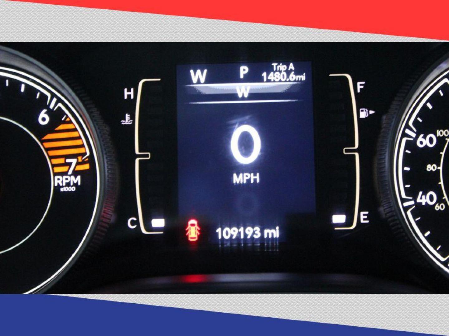 2020 Jeep Cherokee Latitude FWD (1C4PJLCB0LD) with an 2.4L L4 DOHC 16V engine, 9A transmission, located at 5170 N La Cholla Blvd, Tucson, AZ, 85705, (520) 989-0282, 32.228245, -111.011742 - 2020 Jeep Cherokee - Photo#8