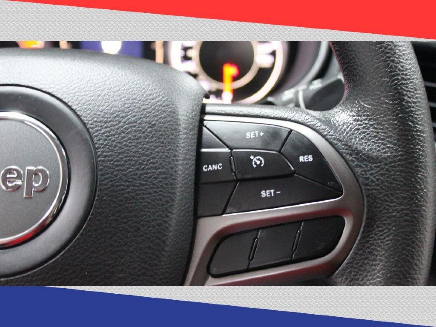 2020 Jeep Cherokee Latitude FWD (1C4PJLCB0LD) with an 2.4L L4 DOHC 16V engine, 9A transmission, located at 5170 N La Cholla Blvd, Tucson, AZ, 85705, (520) 989-0282, 32.228245, -111.011742 - 2020 Jeep Cherokee - Photo#16
