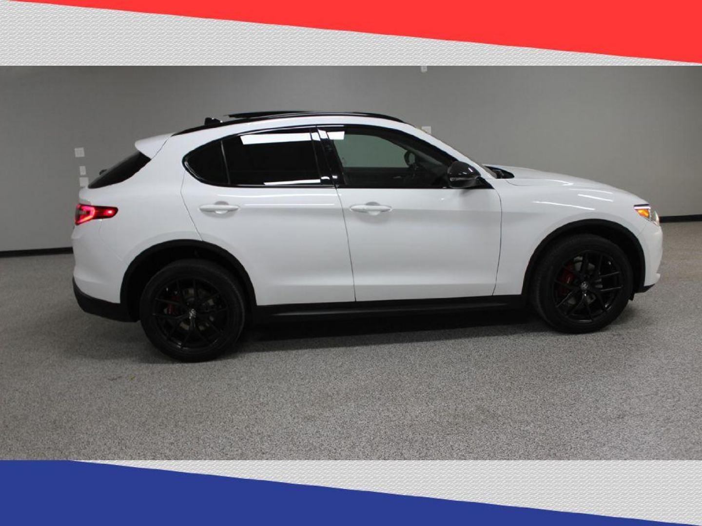 2019 Alfa Romeo Stelvio Base (ZASPAJAN0K7) with an 2.0L L4 DOHC 16V engine, 8A transmission, located at 5170 N La Cholla Blvd, Tucson, AZ, 85705, (520) 989-0282, 32.228245, -111.011742 - 2019 Alfa Romeo Stelvio - Photo#1