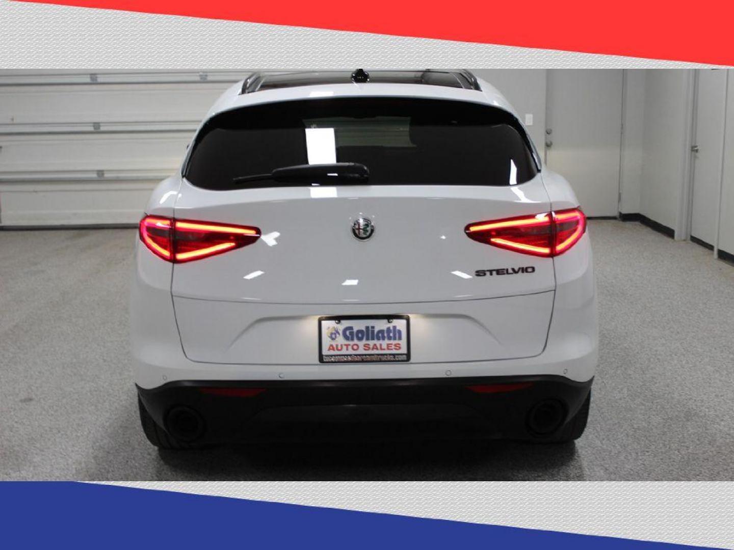 2019 Alfa Romeo Stelvio Base (ZASPAJAN0K7) with an 2.0L L4 DOHC 16V engine, 8A transmission, located at 5170 N La Cholla Blvd, Tucson, AZ, 85705, (520) 989-0282, 32.228245, -111.011742 - 2019 Alfa Romeo Stelvio - Photo#3