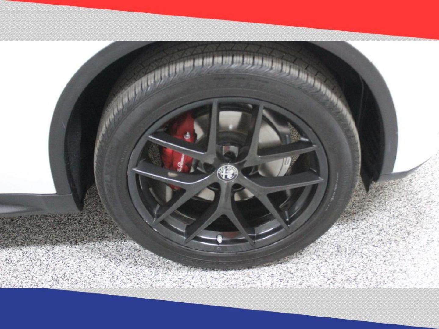 2019 Alfa Romeo Stelvio Base (ZASPAJAN0K7) with an 2.0L L4 DOHC 16V engine, 8A transmission, located at 5170 N La Cholla Blvd, Tucson, AZ, 85705, (520) 989-0282, 32.228245, -111.011742 - 2019 Alfa Romeo Stelvio - Photo#38