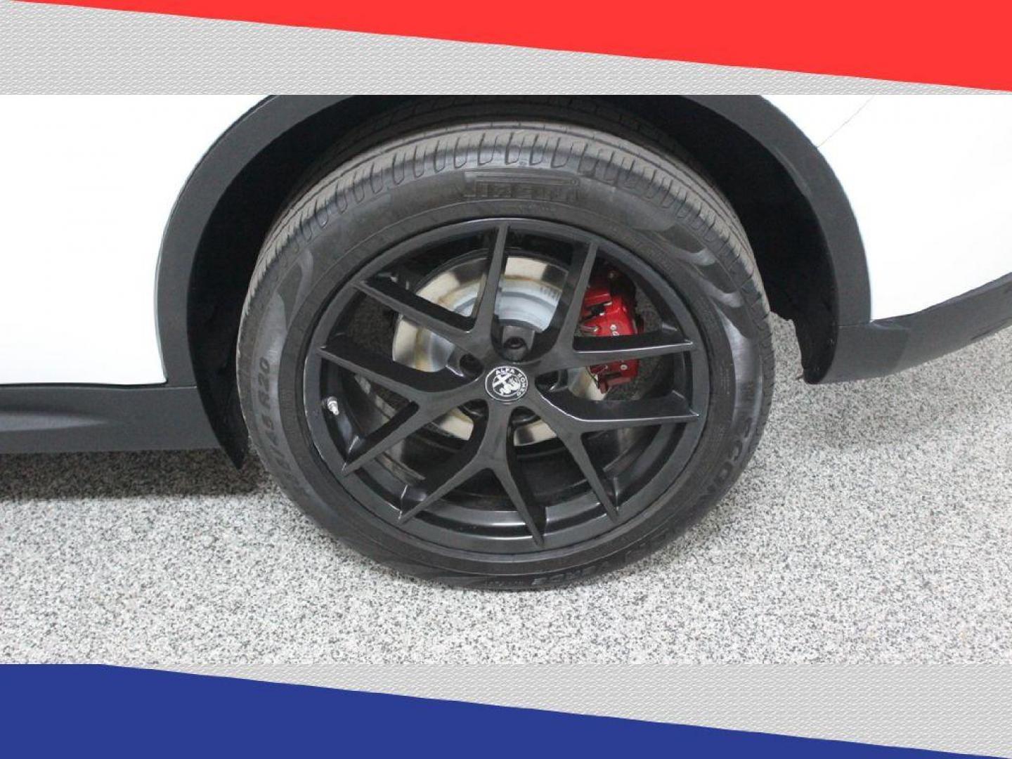 2019 Alfa Romeo Stelvio Base (ZASPAJAN0K7) with an 2.0L L4 DOHC 16V engine, 8A transmission, located at 5170 N La Cholla Blvd, Tucson, AZ, 85705, (520) 989-0282, 32.228245, -111.011742 - 2019 Alfa Romeo Stelvio - Photo#40