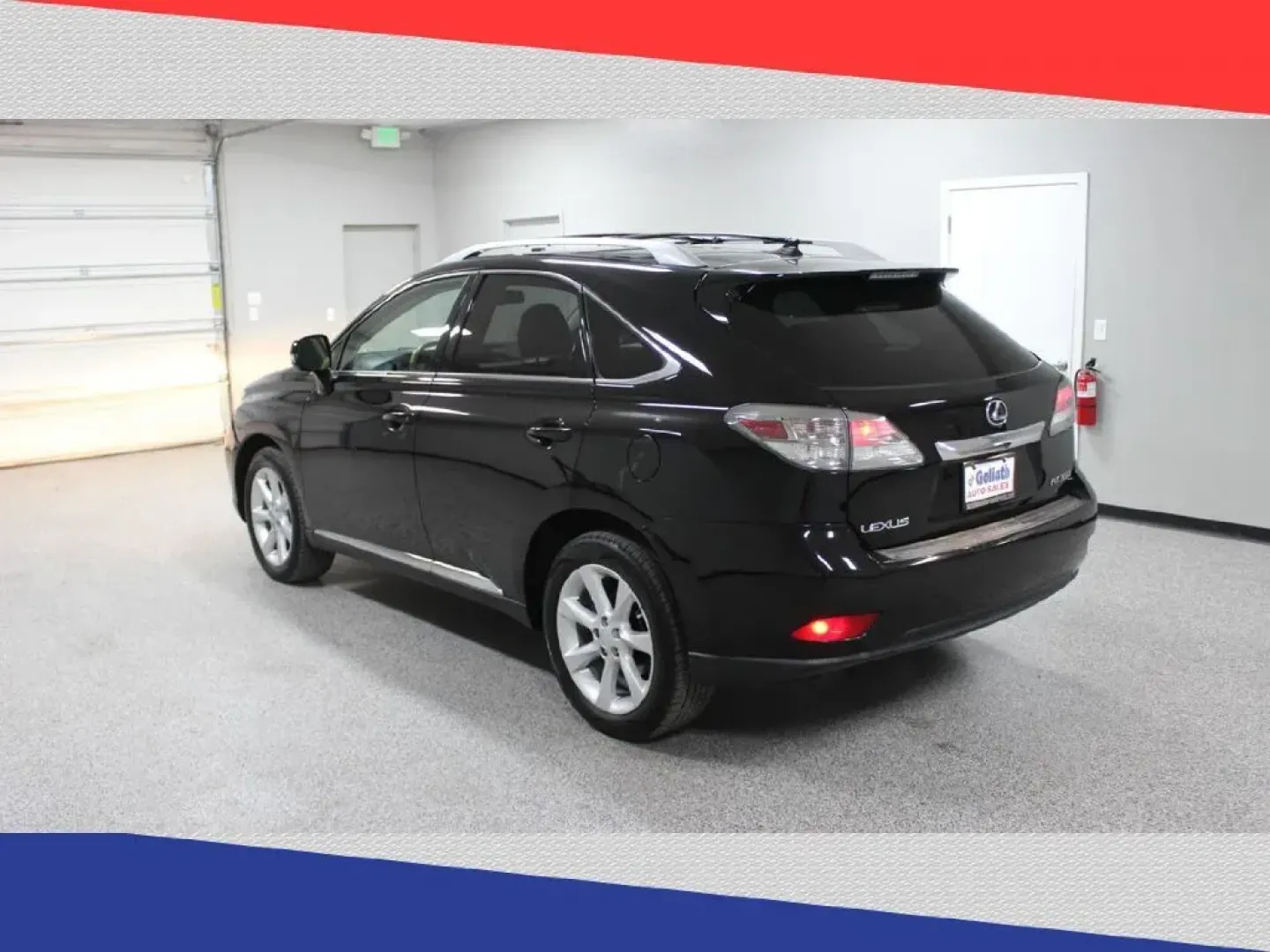 2010 Lexus RX 350 AWD (2T2BK1BA4AC) with an 3.5L V6 DOHC 24V engine, 5-Speed Automatic transmission, located at 5170 N La Cholla Blvd, Tucson, AZ, 85705, (520) 989-0282, 32.228245, -111.011742 - 2010 Lexus RX 350 - Photo#4