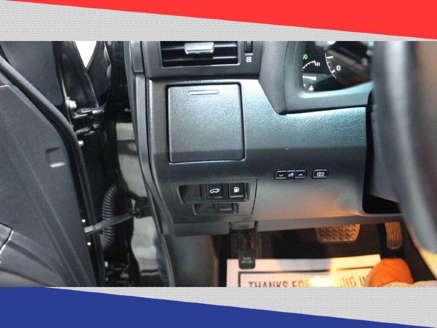 2010 Lexus RX 350 AWD (2T2BK1BA4AC) with an 3.5L V6 DOHC 24V engine, 5-Speed Automatic transmission, located at 5170 N La Cholla Blvd, Tucson, AZ, 85705, (520) 989-0282, 32.228245, -111.011742 - 2010 Lexus RX 350 - Photo#13