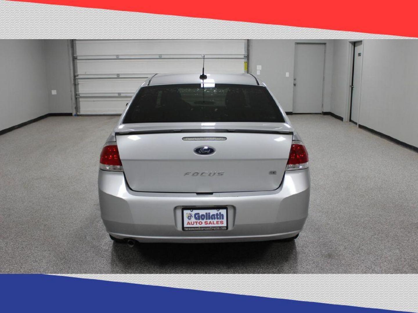 2010 Ford Focus SE Sedan (1FAHP3FN3AW) with an 2.0L L4 DOHC 16V engine, Automatic transmission, located at 5170 N La Cholla Blvd, Tucson, AZ, 85705, (520) 989-0282, 32.228245, -111.011742 - 2010 Ford Focus - Photo#3