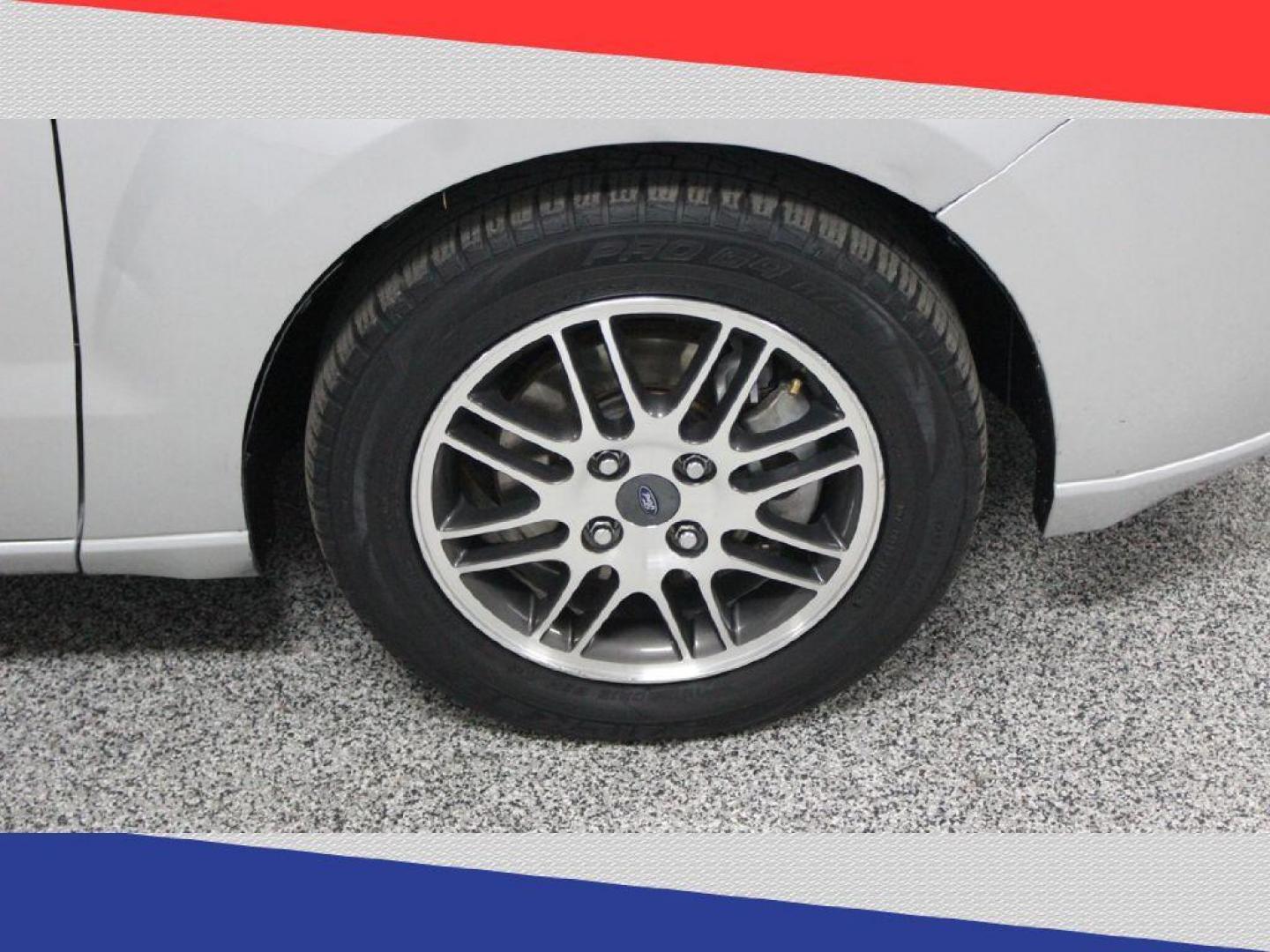 2010 Ford Focus SE Sedan (1FAHP3FN3AW) with an 2.0L L4 DOHC 16V engine, Automatic transmission, located at 5170 N La Cholla Blvd, Tucson, AZ, 85705, (520) 989-0282, 32.228245, -111.011742 - 2010 Ford Focus - Photo#31
