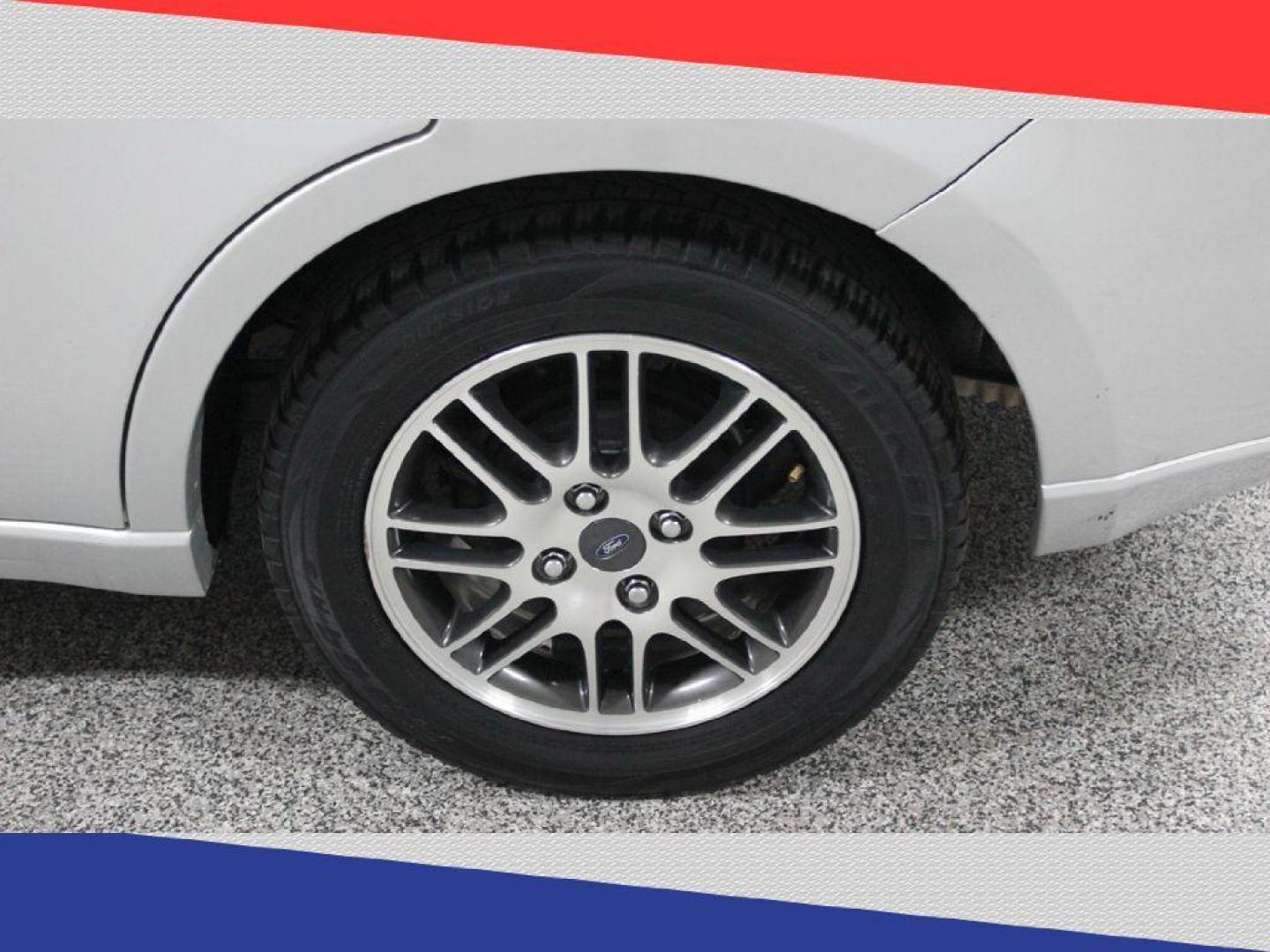2010 Ford Focus SE Sedan (1FAHP3FN3AW) with an 2.0L L4 DOHC 16V engine, Automatic transmission, located at 5170 N La Cholla Blvd, Tucson, AZ, 85705, (520) 989-0282, 32.228245, -111.011742 - 2010 Ford Focus - Photo#33