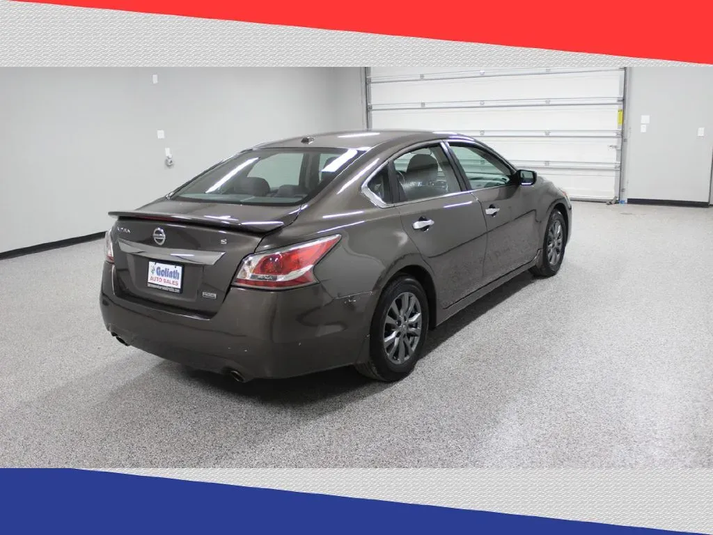 photo of 2015 Nissan Altima 2.5 S