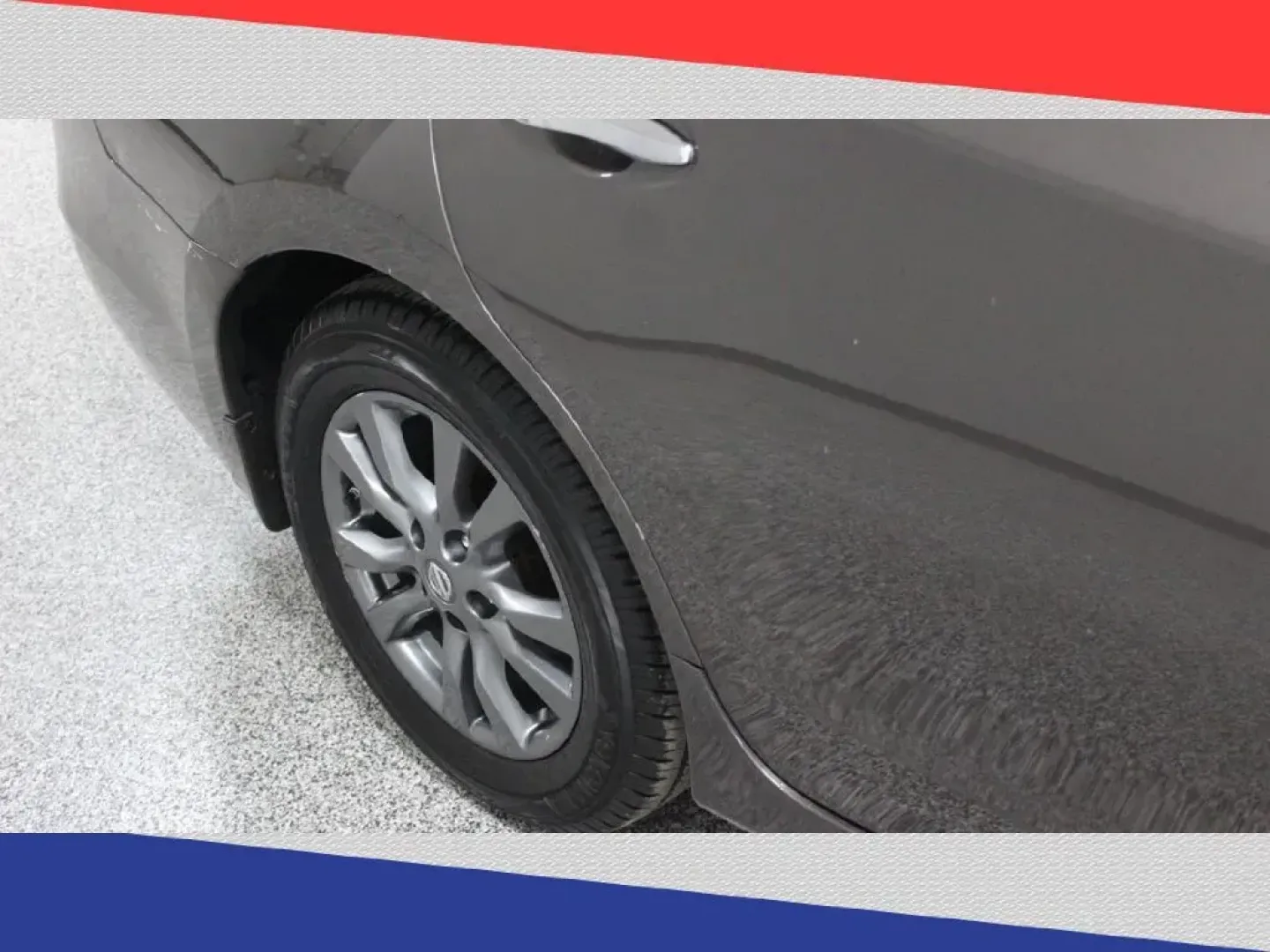 2015 Nissan Altima 2.5 S (1N4AL3AP4FN) with an 2.5L L4 DOHC 16V engine, Continuously Variable Transmission transmission, located at 5170 N La Cholla Blvd, Tucson, AZ, 85705, (520) 989-0282, 32.228245, -111.011742 - 2015 Nissan Altima - Photo#33