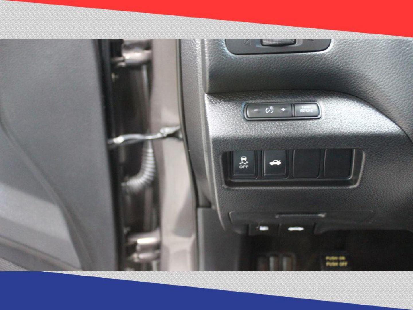 2015 Nissan Altima 2.5 S (1N4AL3AP4FN) with an 2.5L L4 DOHC 16V engine, Continuously Variable Transmission transmission, located at 5170 N La Cholla Blvd, Tucson, AZ, 85705, (520) 989-0282, 32.228245, -111.011742 - 2015 Nissan Altima - Photo#15
