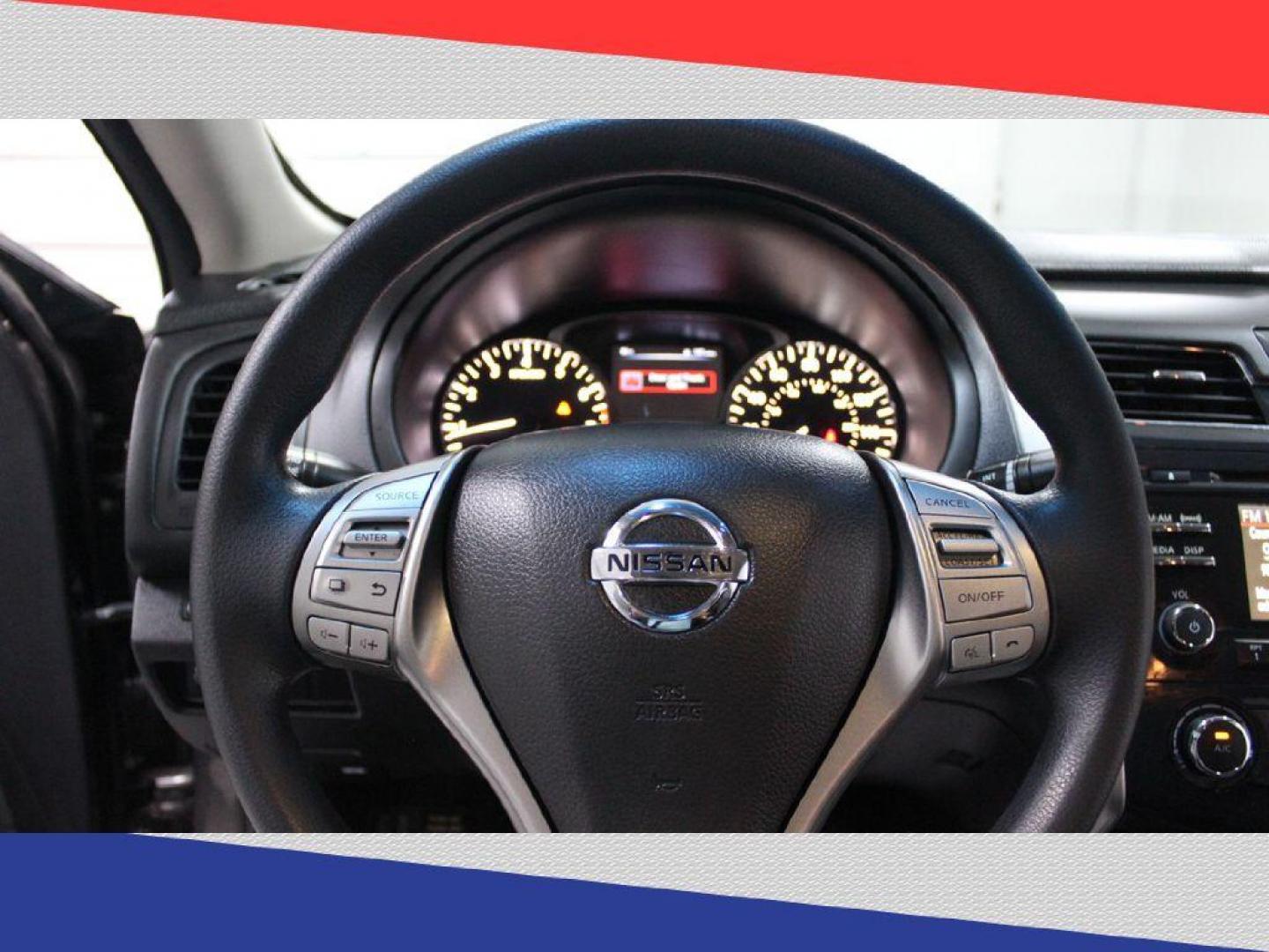 2015 Nissan Altima 2.5 S (1N4AL3AP4FN) with an 2.5L L4 DOHC 16V engine, Continuously Variable Transmission transmission, located at 5170 N La Cholla Blvd, Tucson, AZ, 85705, (520) 989-0282, 32.228245, -111.011742 - 2015 Nissan Altima - Photo#16