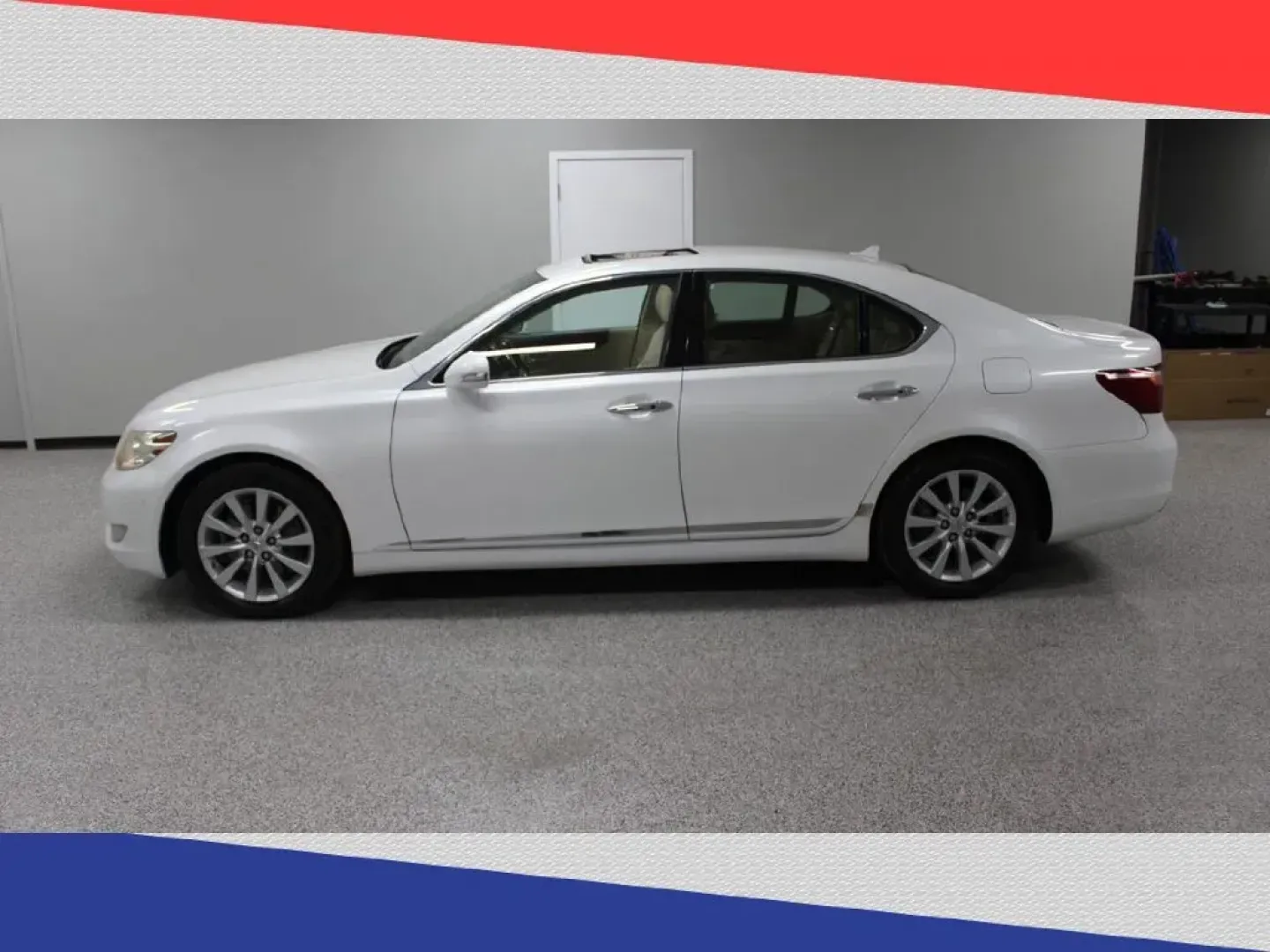 2010 Lexus LS 460 Luxury Sedan (JTHBL5EF9A5) with an 4.6L V8 DOHC 32V engine, 8-Speed Automatic transmission, located at 5170 N La Cholla Blvd, Tucson, AZ, 85705, (520) 989-0282, 32.228245, -111.011742 - 2010 Lexus LS 460 - Photo#6