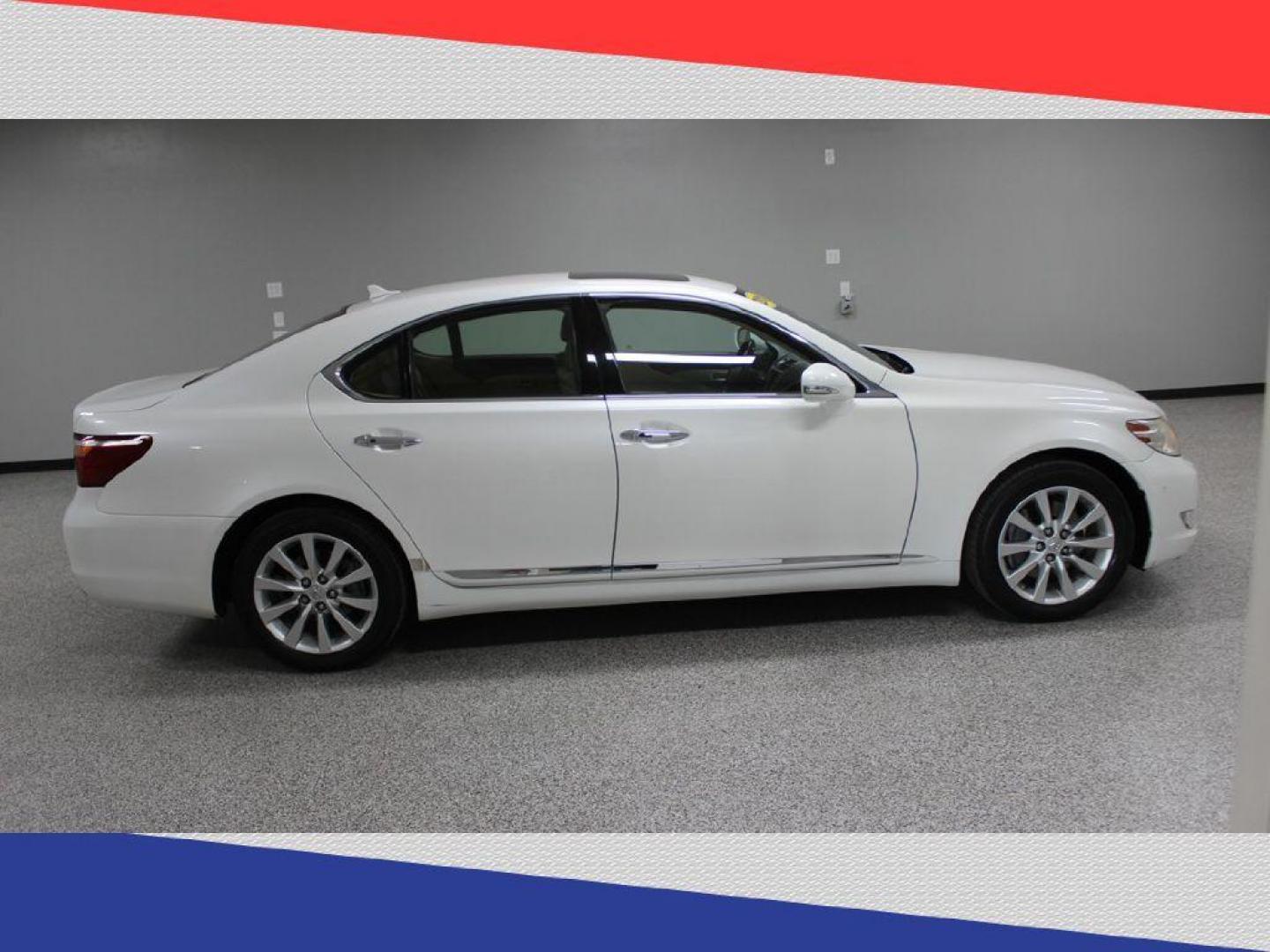 2010 Lexus LS 460 Luxury Sedan (JTHBL5EF9A5) with an 4.6L V8 DOHC 32V engine, 8-Speed Automatic transmission, located at 5170 N La Cholla Blvd, Tucson, AZ, 85705, (520) 989-0282, 32.228245, -111.011742 - 2010 Lexus LS 460 - Photo#1
