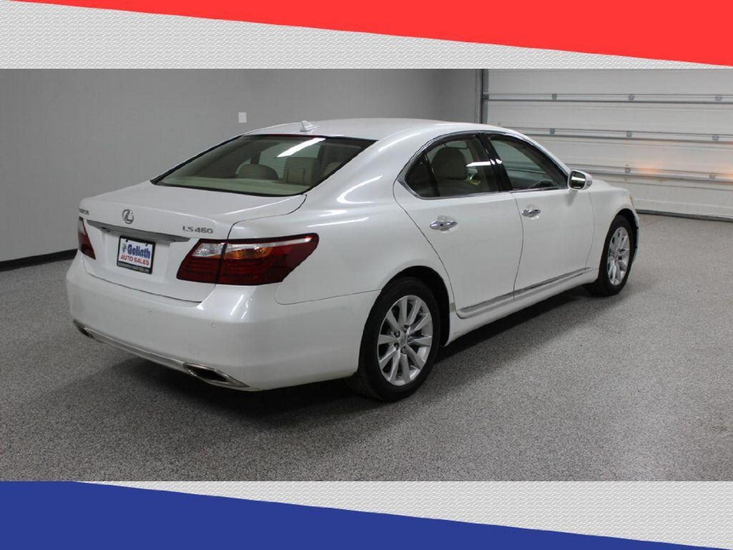 2010 Lexus LS 460 Luxury Sedan (JTHBL5EF9A5) with an 4.6L V8 DOHC 32V engine, 8-Speed Automatic transmission, located at 5170 N La Cholla Blvd, Tucson, AZ, 85705, (520) 989-0282, 32.228245, -111.011742 - 2010 Lexus LS 460 - Photo#2