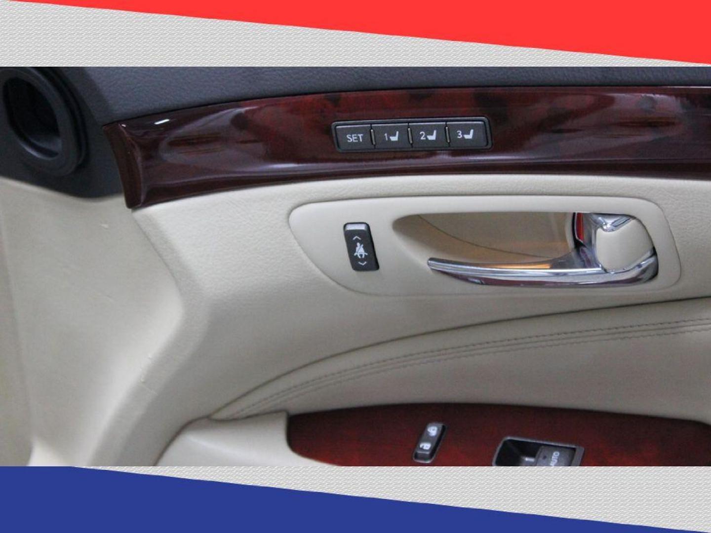 2010 Lexus LS 460 Luxury Sedan (JTHBL5EF9A5) with an 4.6L V8 DOHC 32V engine, 8-Speed Automatic transmission, located at 5170 N La Cholla Blvd, Tucson, AZ, 85705, (520) 989-0282, 32.228245, -111.011742 - 2010 Lexus LS 460 - Photo#35