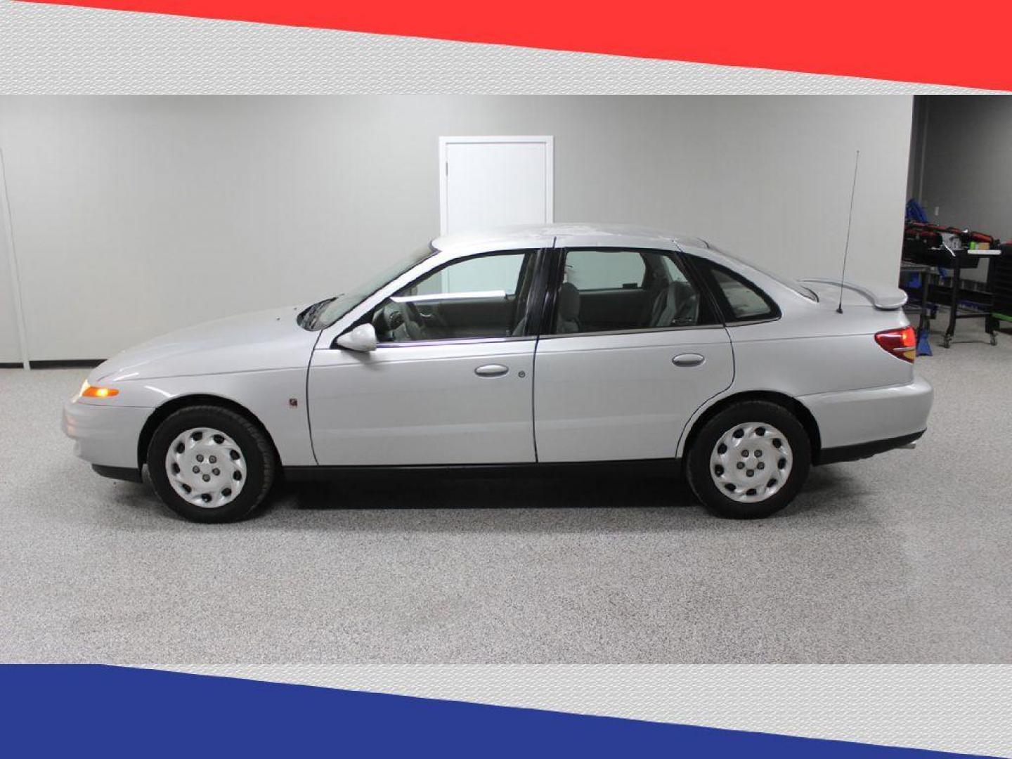 2001 Saturn LS LS1 (1G8JU52F61Y) with an 2.2L L4 DOHC 16V engine, 4-Speed Automatic Overdrive transmission, located at 5170 N La Cholla Blvd, Tucson, AZ, 85705, (520) 989-0282, 32.228245, -111.011742 - 2001 Saturn LS - Photo#5