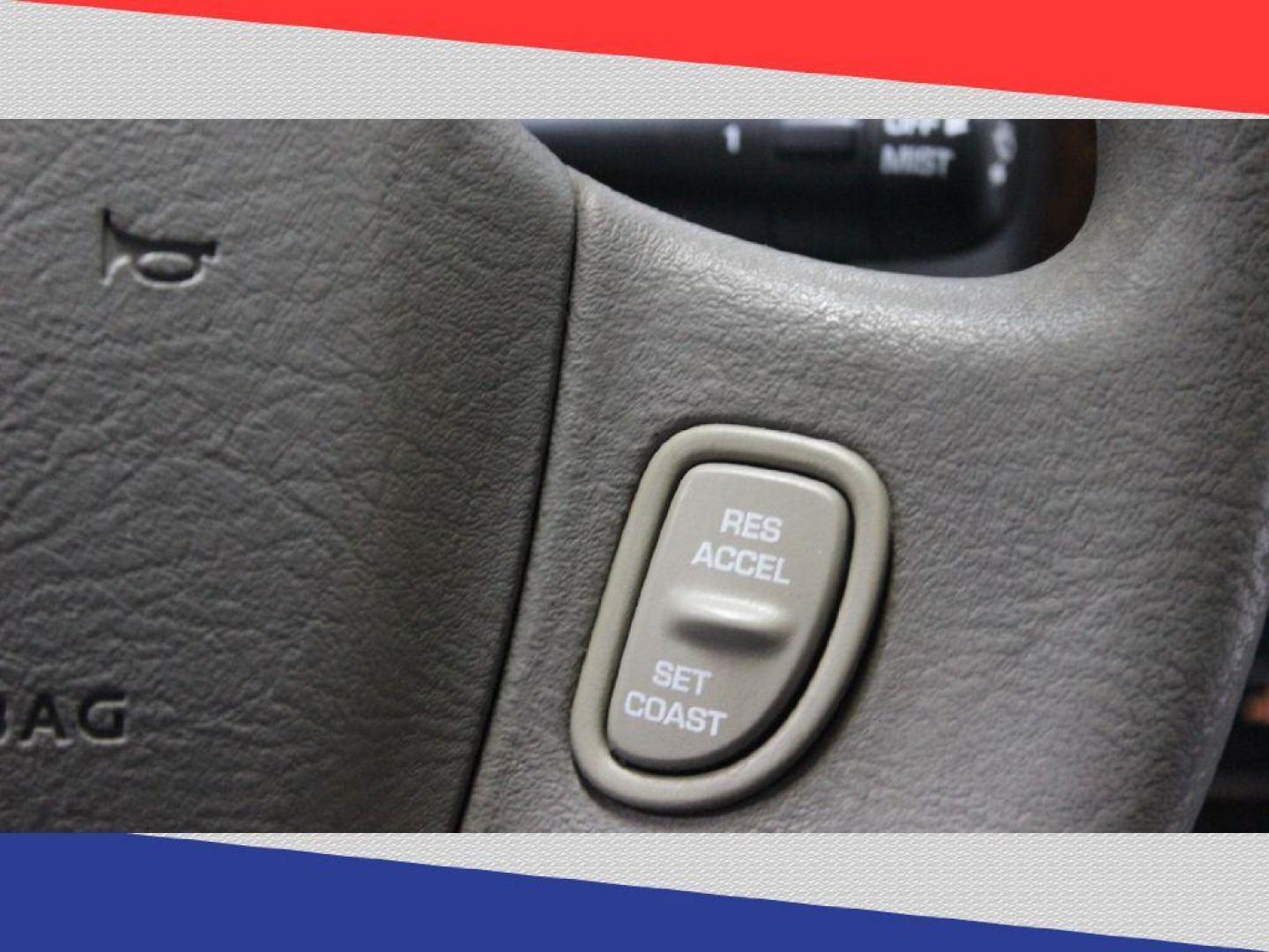 2001 Saturn LS LS1 (1G8JU52F61Y) with an 2.2L L4 DOHC 16V engine, 4-Speed Automatic Overdrive transmission, located at 5170 N La Cholla Blvd, Tucson, AZ, 85705, (520) 989-0282, 32.228245, -111.011742 - 2001 Saturn LS - Photo#17