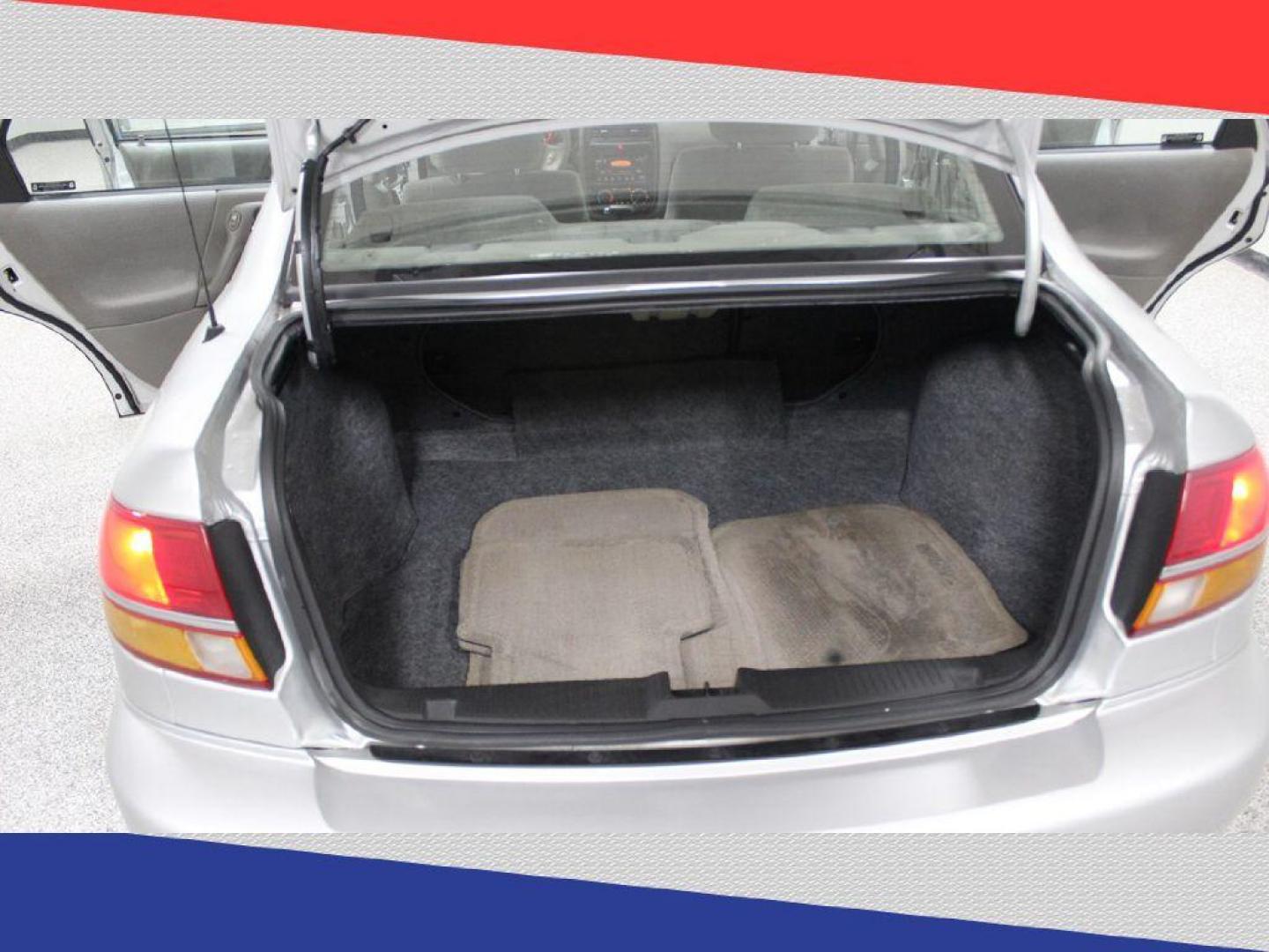 2001 Saturn LS LS1 (1G8JU52F61Y) with an 2.2L L4 DOHC 16V engine, 4-Speed Automatic Overdrive transmission, located at 5170 N La Cholla Blvd, Tucson, AZ, 85705, (520) 989-0282, 32.228245, -111.011742 - 2001 Saturn LS - Photo#23