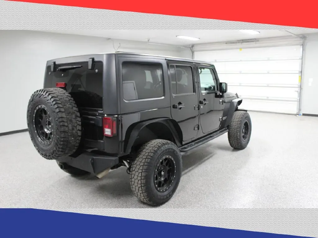 photo of 2016 Jeep Wrangler Unlimited Rubicon 4WD