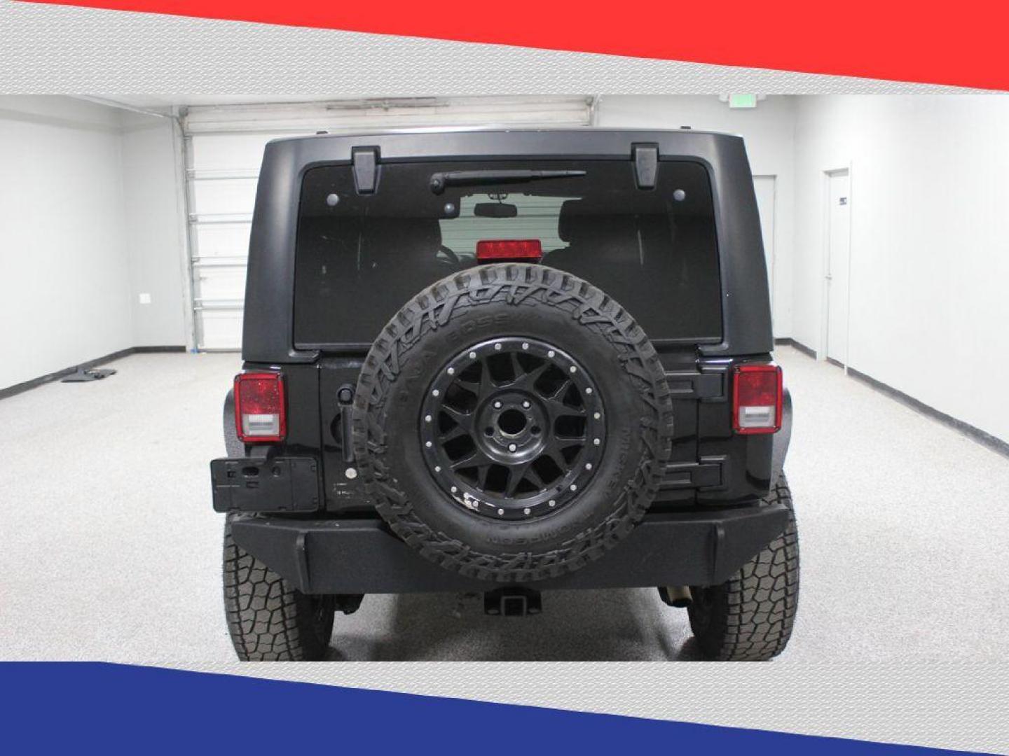 2016 Jeep Wrangler Unlimited Rubicon 4WD (1C4BJWFG4GL) with an 3.6L V6 DOHC 24V FFV engine, Automatic transmission, located at 5170 N La Cholla Blvd, Tucson, AZ, 85705, (520) 989-0282, 32.228245, -111.011742 - 2016 Jeep Wrangler - Photo#2