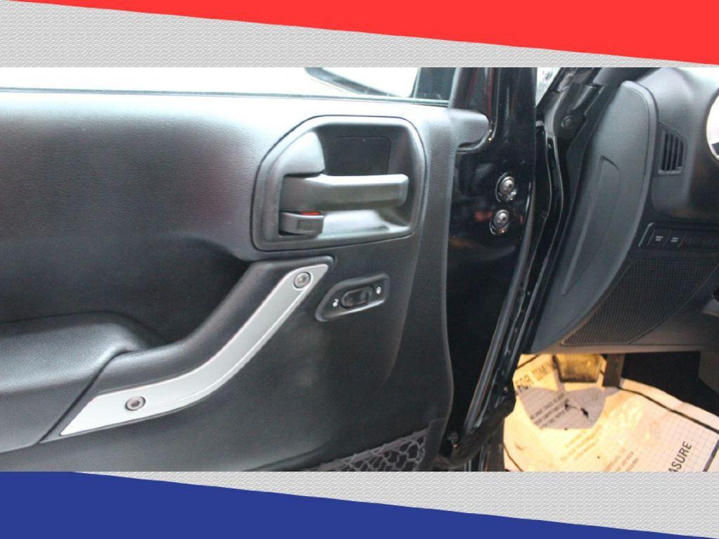 2016 Jeep Wrangler Unlimited Rubicon 4WD (1C4BJWFG4GL) with an 3.6L V6 DOHC 24V FFV engine, Automatic transmission, located at 5170 N La Cholla Blvd, Tucson, AZ, 85705, (520) 989-0282, 32.228245, -111.011742 - 2016 Jeep Wrangler - Photo#12