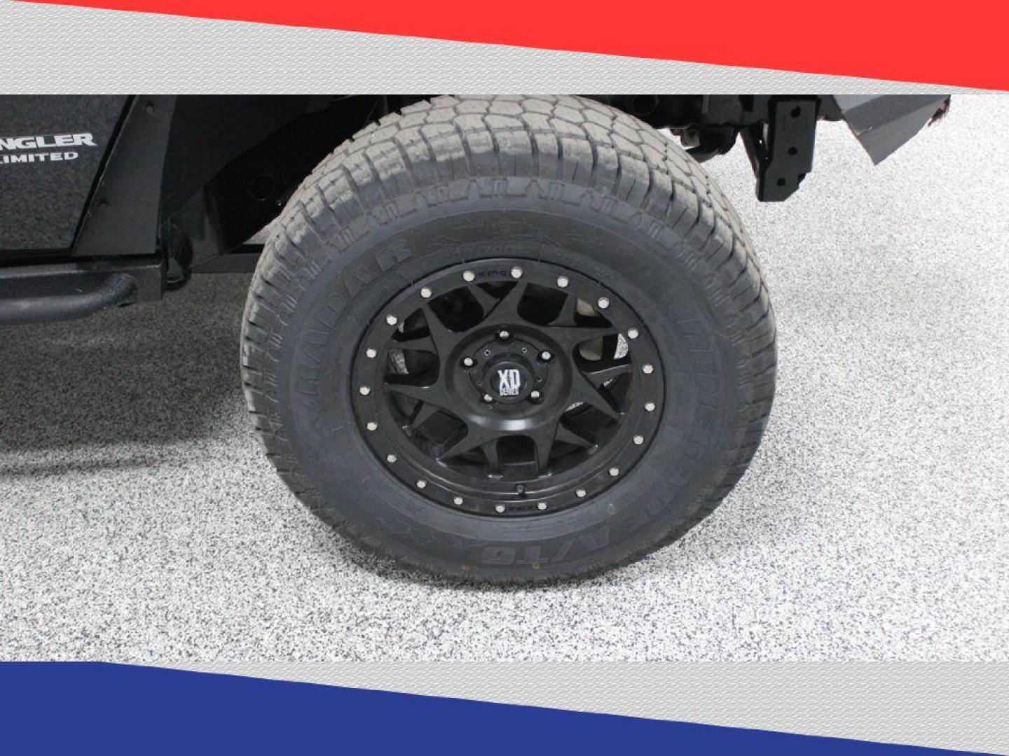 2016 Jeep Wrangler Unlimited Rubicon 4WD (1C4BJWFG4GL) with an 3.6L V6 DOHC 24V FFV engine, Automatic transmission, located at 5170 N La Cholla Blvd, Tucson, AZ, 85705, (520) 989-0282, 32.228245, -111.011742 - 2016 Jeep Wrangler - Photo#33