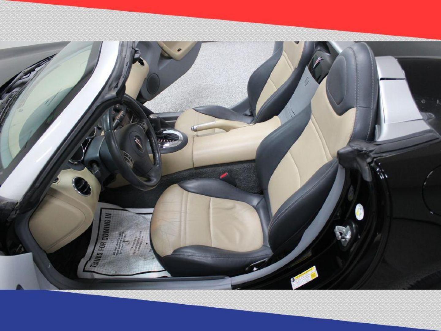 2006 Pontiac Solstice Roadster (1G2MB35B36Y) with an 2.4L L4 DOHC 16V engine, 5-Speed Manual Overdrive transmission, located at 5170 N La Cholla Blvd, Tucson, AZ, 85705, (520) 989-0282, 32.228245, -111.011742 - 2006 Pontiac Solstice - Photo#18