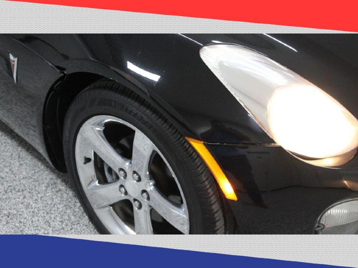 2006 Pontiac Solstice Roadster (1G2MB35B36Y) with an 2.4L L4 DOHC 16V engine, 5-Speed Manual Overdrive transmission, located at 5170 N La Cholla Blvd, Tucson, AZ, 85705, (520) 989-0282, 32.228245, -111.011742 - 2006 Pontiac Solstice - Photo#30