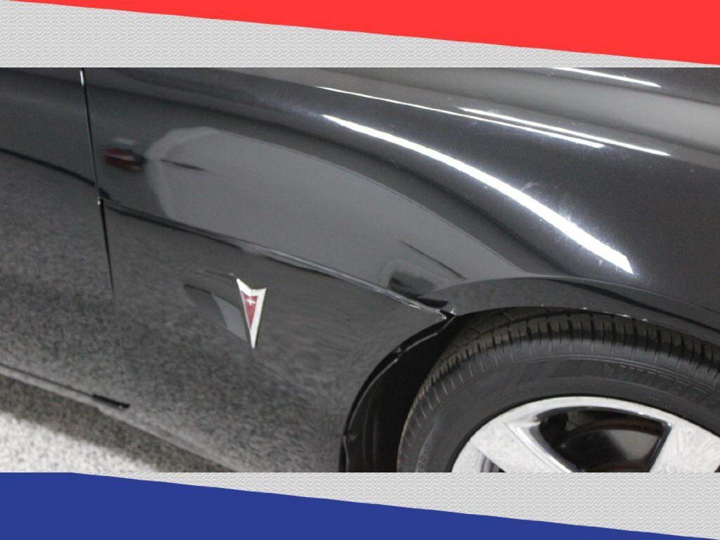 2006 Pontiac Solstice Roadster (1G2MB35B36Y) with an 2.4L L4 DOHC 16V engine, 5-Speed Manual Overdrive transmission, located at 5170 N La Cholla Blvd, Tucson, AZ, 85705, (520) 989-0282, 32.228245, -111.011742 - 2006 Pontiac Solstice - Photo#31