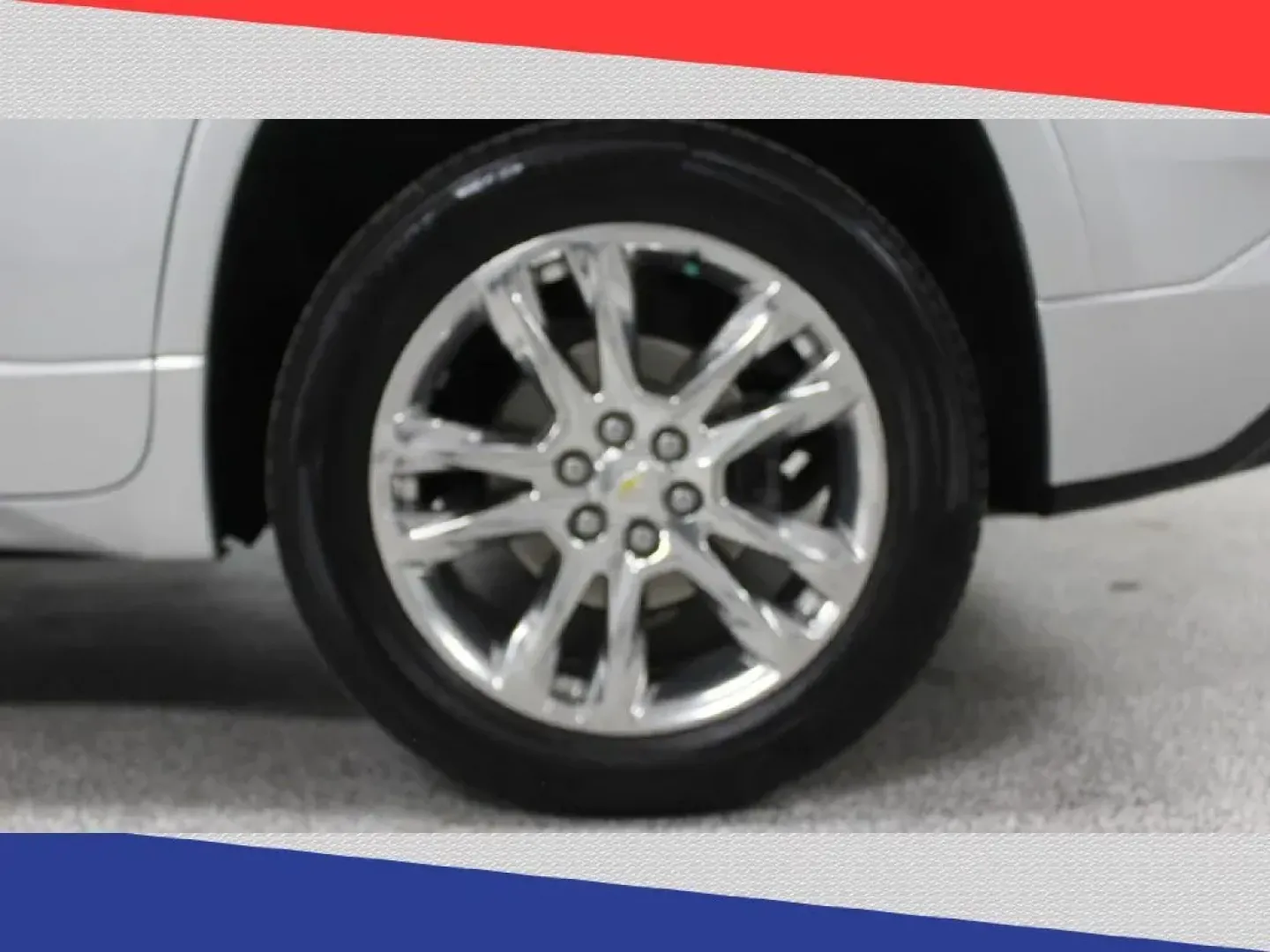 2019 Chevrolet Traverse Premier AWD (1GNEVJKW9KJ) with an 3.6L V6 DOHC 24V engine, 9A transmission, located at 5170 N La Cholla Blvd, Tucson, AZ, 85705, (520) 989-0282, 32.228245, -111.011742 - 2019 Chevrolet Traverse - Photo#47