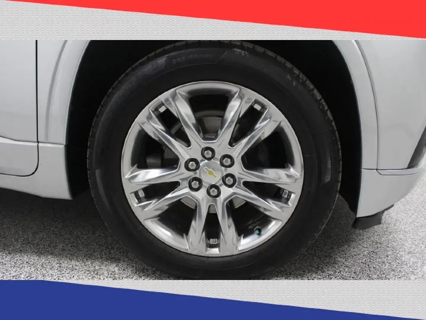 2019 Chevrolet Traverse Premier AWD (1GNEVJKW9KJ) with an 3.6L V6 DOHC 24V engine, 9A transmission, located at 5170 N La Cholla Blvd, Tucson, AZ, 85705, (520) 989-0282, 32.228245, -111.011742 - 2019 Chevrolet Traverse - Photo#49