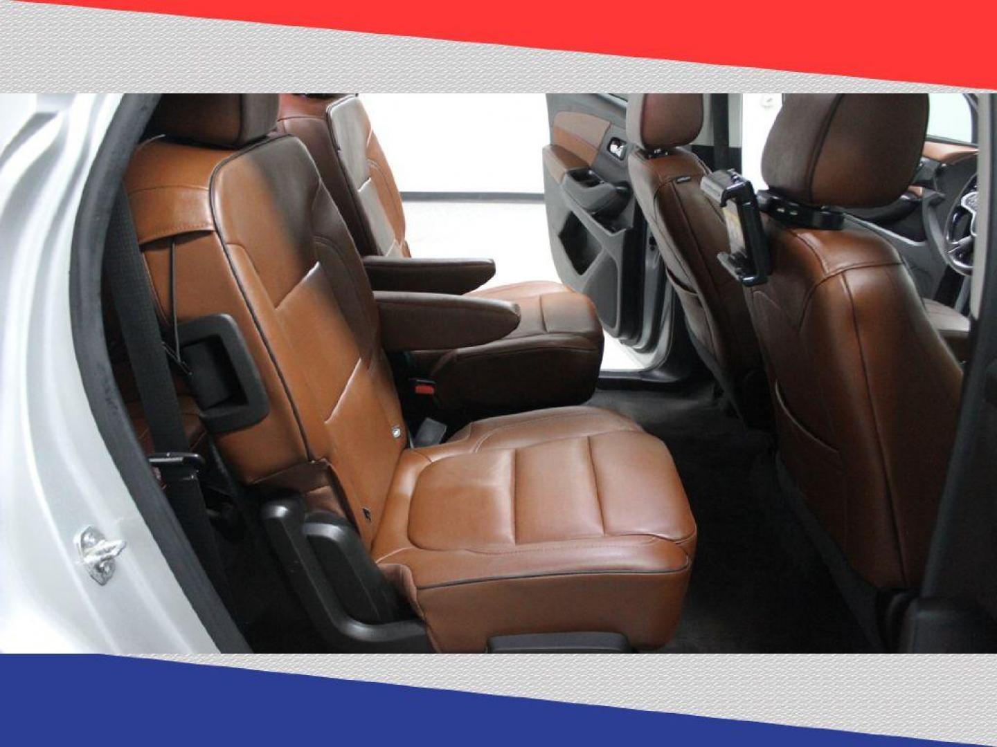2019 Chevrolet Traverse Premier AWD (1GNEVJKW9KJ) with an 3.6L V6 DOHC 24V engine, 9A transmission, located at 5170 N La Cholla Blvd, Tucson, AZ, 85705, (520) 989-0282, 32.228245, -111.011742 - 2019 Chevrolet Traverse - Photo#35
