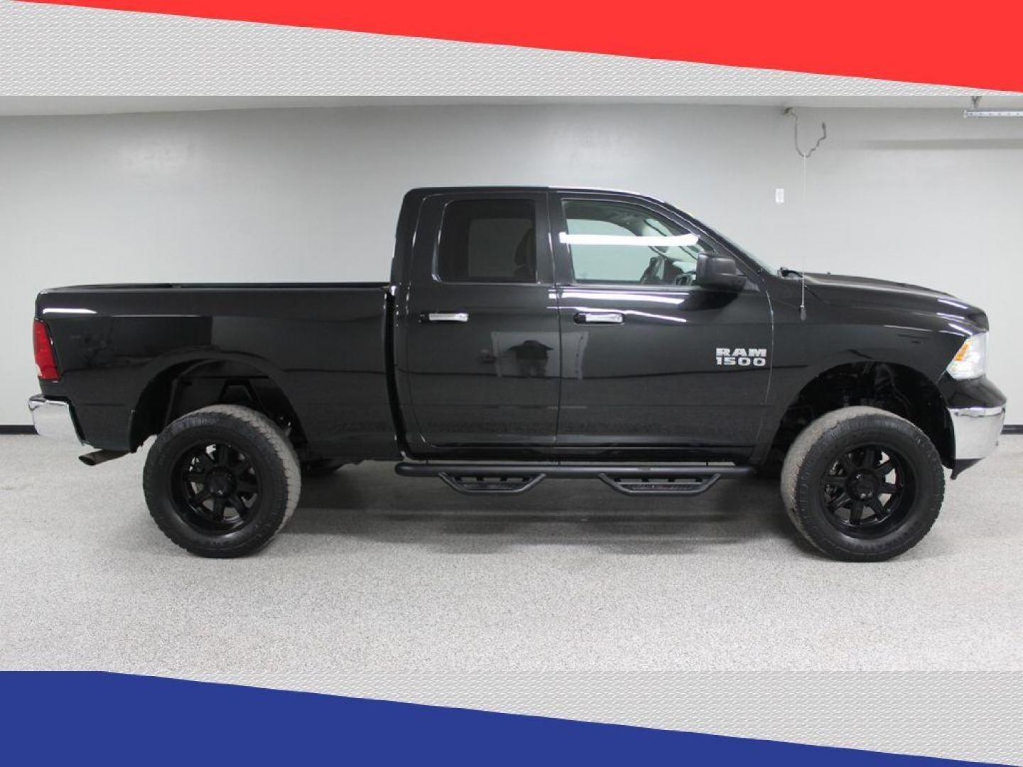 2018 Ram 1500 SLT Quad Cab 4WD (1C6RR7GG0JS) with an 3.6L V6 DOHC 24V FFV engine, 8A transmission, located at 5170 N La Cholla Blvd, Tucson, AZ, 85705, (520) 989-0282, 32.228245, -111.011742 - 2018 Ram 1500 - Photo#1