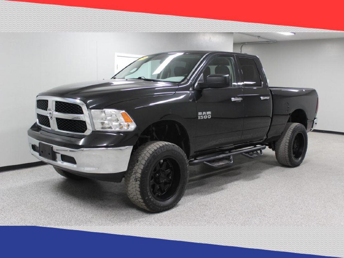 2018 Ram 1500 SLT Quad Cab 4WD (1C6RR7GG0JS) with an 3.6L V6 DOHC 24V FFV engine, 8A transmission, located at 5170 N La Cholla Blvd, Tucson, AZ, 85705, (520) 989-0282, 32.228245, -111.011742 - 2018 Ram 1500 - Photo#6